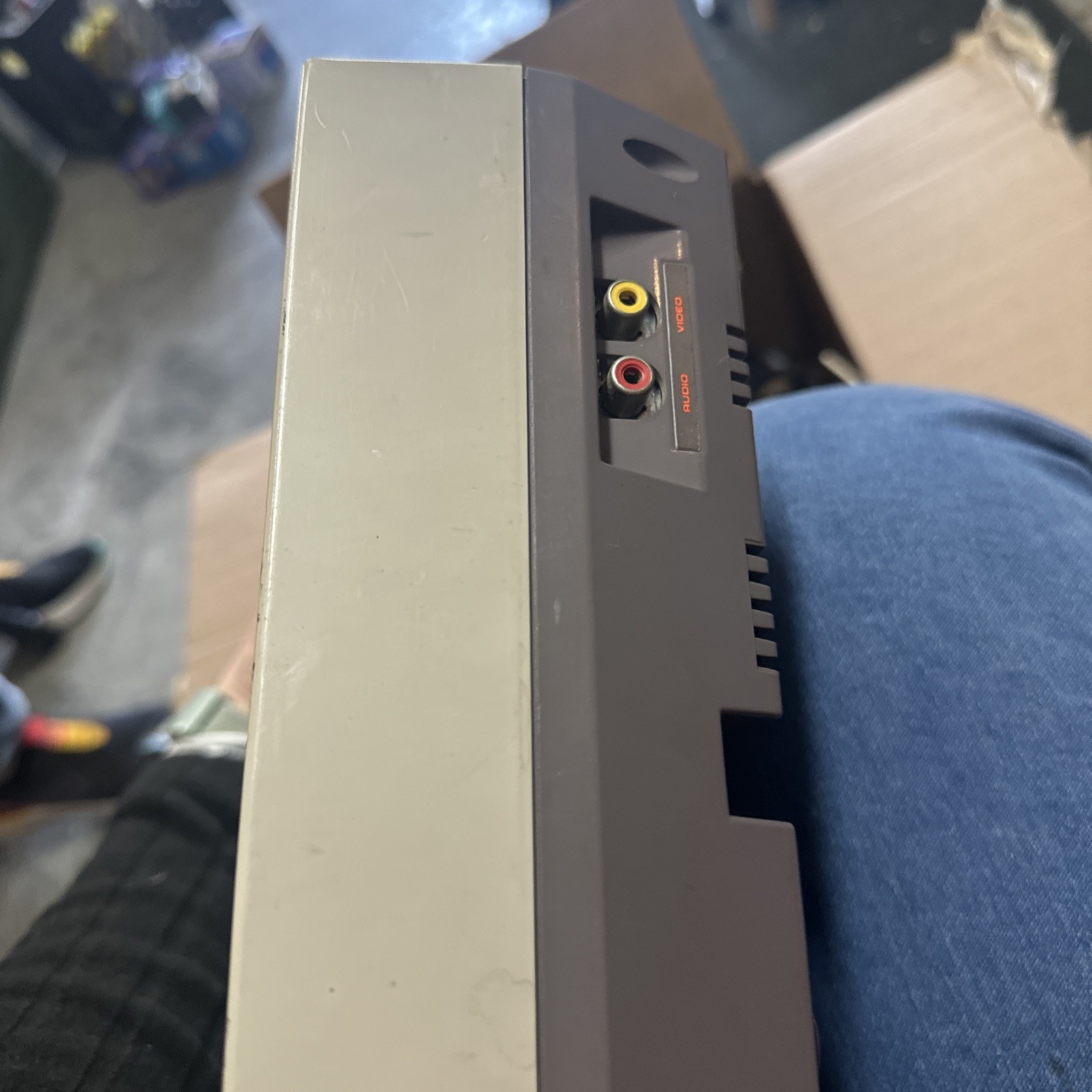 Nintendo CLVSNESA NES Classic Edition Home Console – White/Gray
