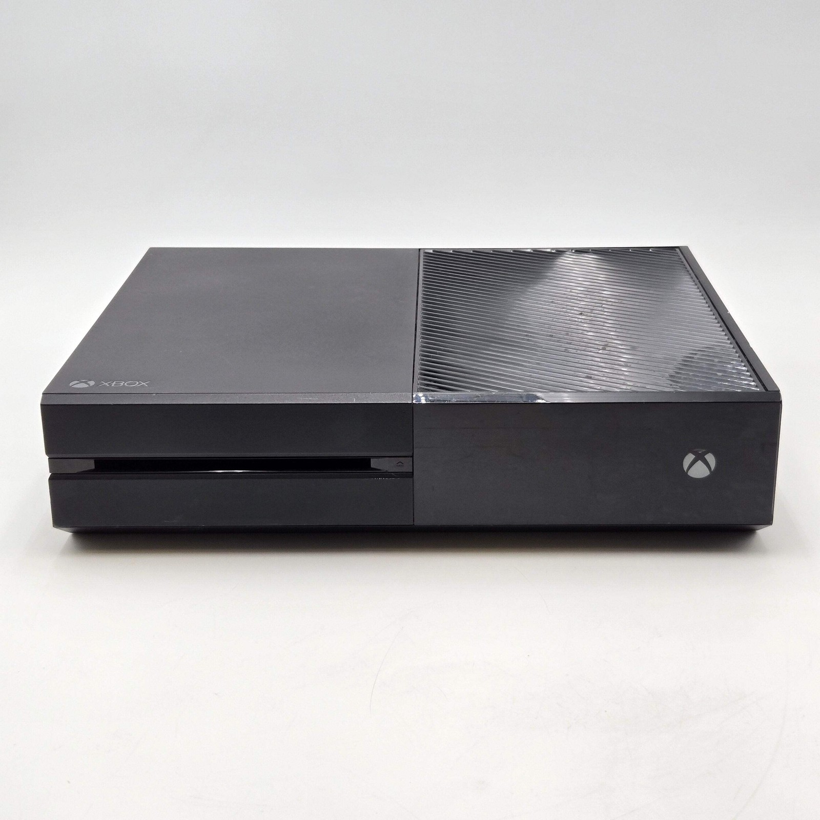 Microsoft Xbox One (1540) 2013 500GB Video Game Console Black – Console Only