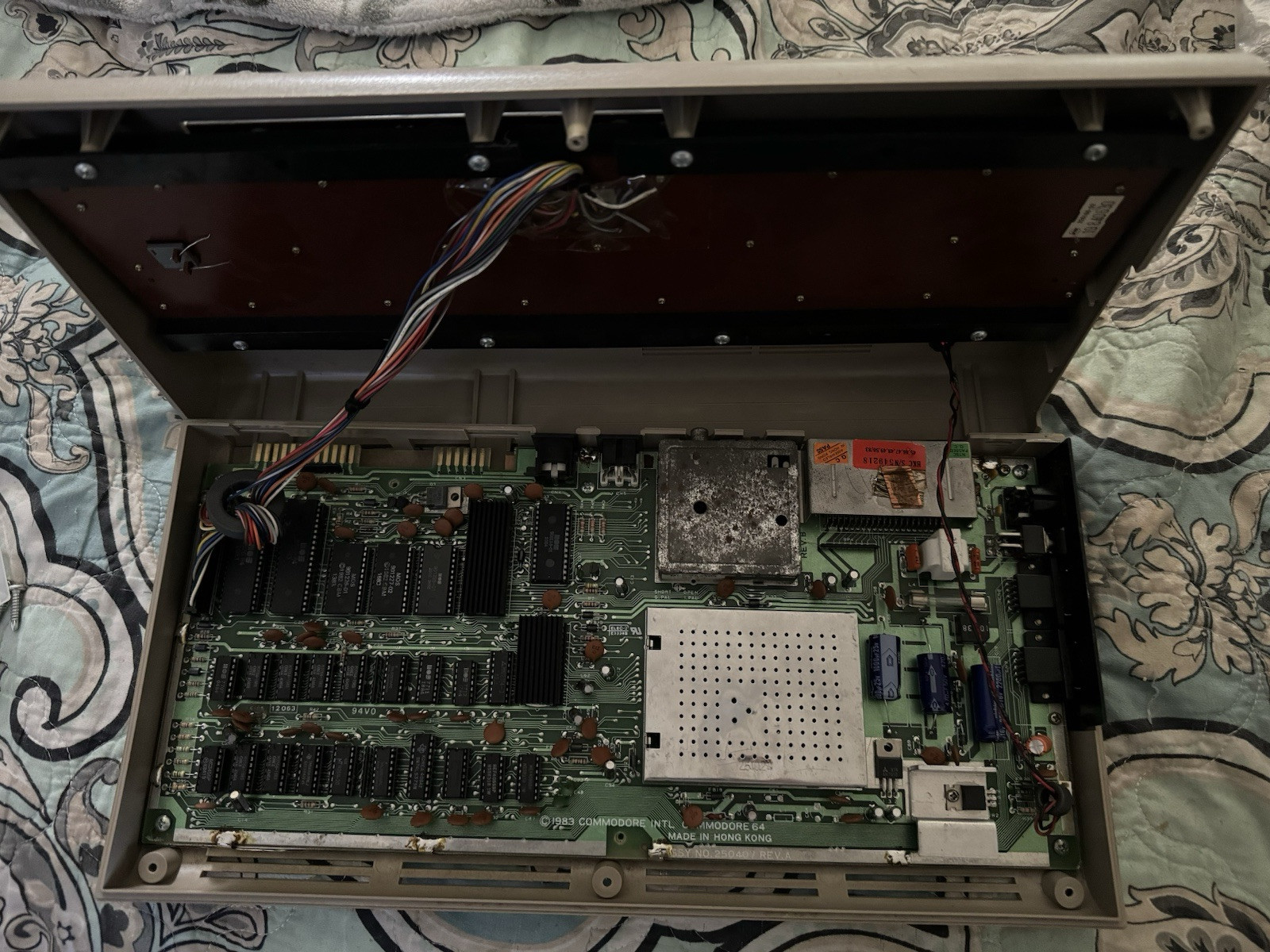 Commodore C64 Retro Computer Console +Socketed +Recapped +Heatsinks Works! READ