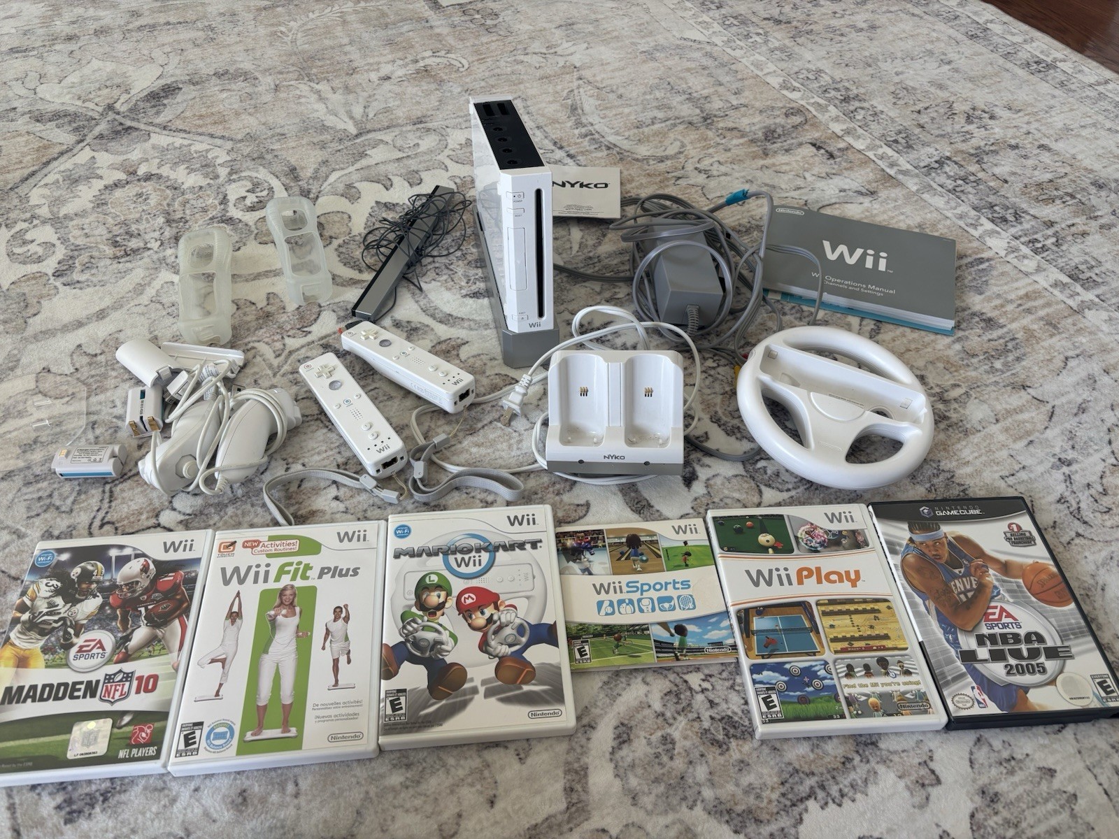 Nintendo Wii White Console With Controllers And Games