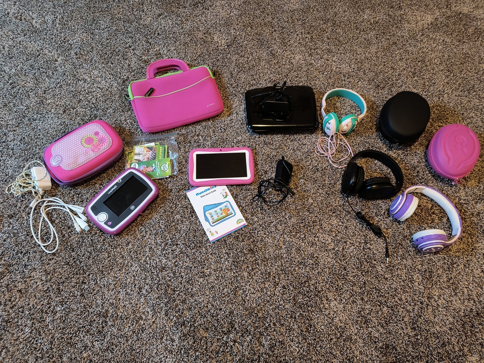 Children’s Electronics Bundle – Leapfrog Leap pad – DVD Player – Headphones