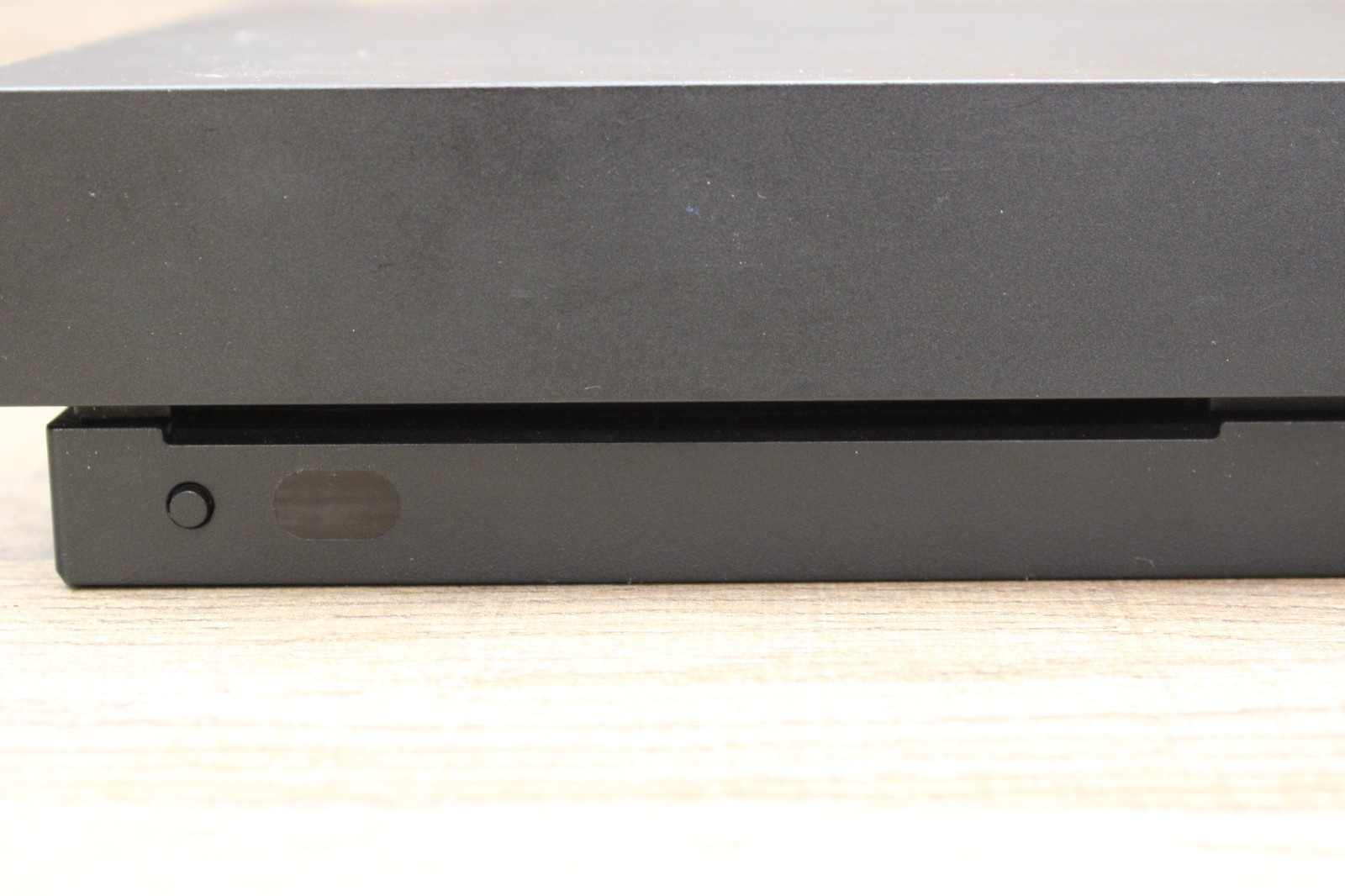 Microsoft Xbox One X 1TB Console only (Model 1787) Won’t Read Disc, For Parts