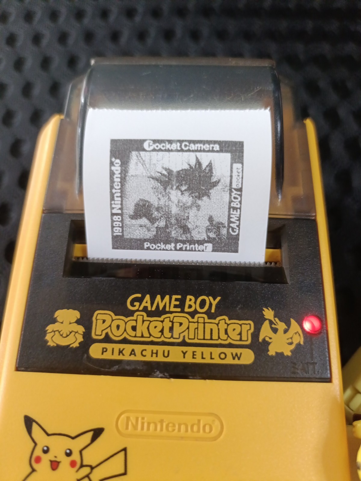 Nintendo GameBoy Pocket Printer Pikachu MGB-007 Yellow Version & Pikachu Cable