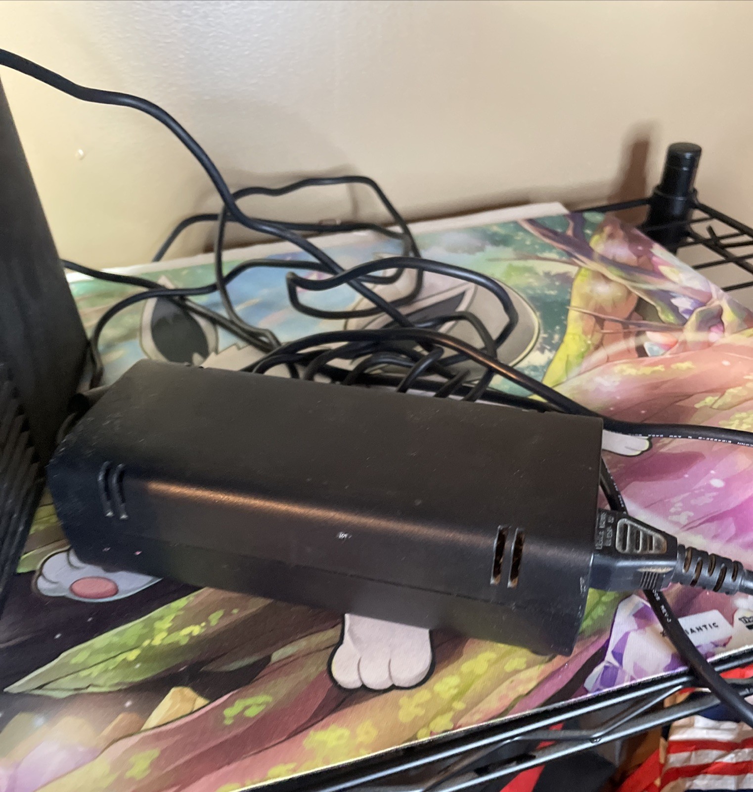 Xbox 360 S Console With Cords And Kinect Sensor Bar.