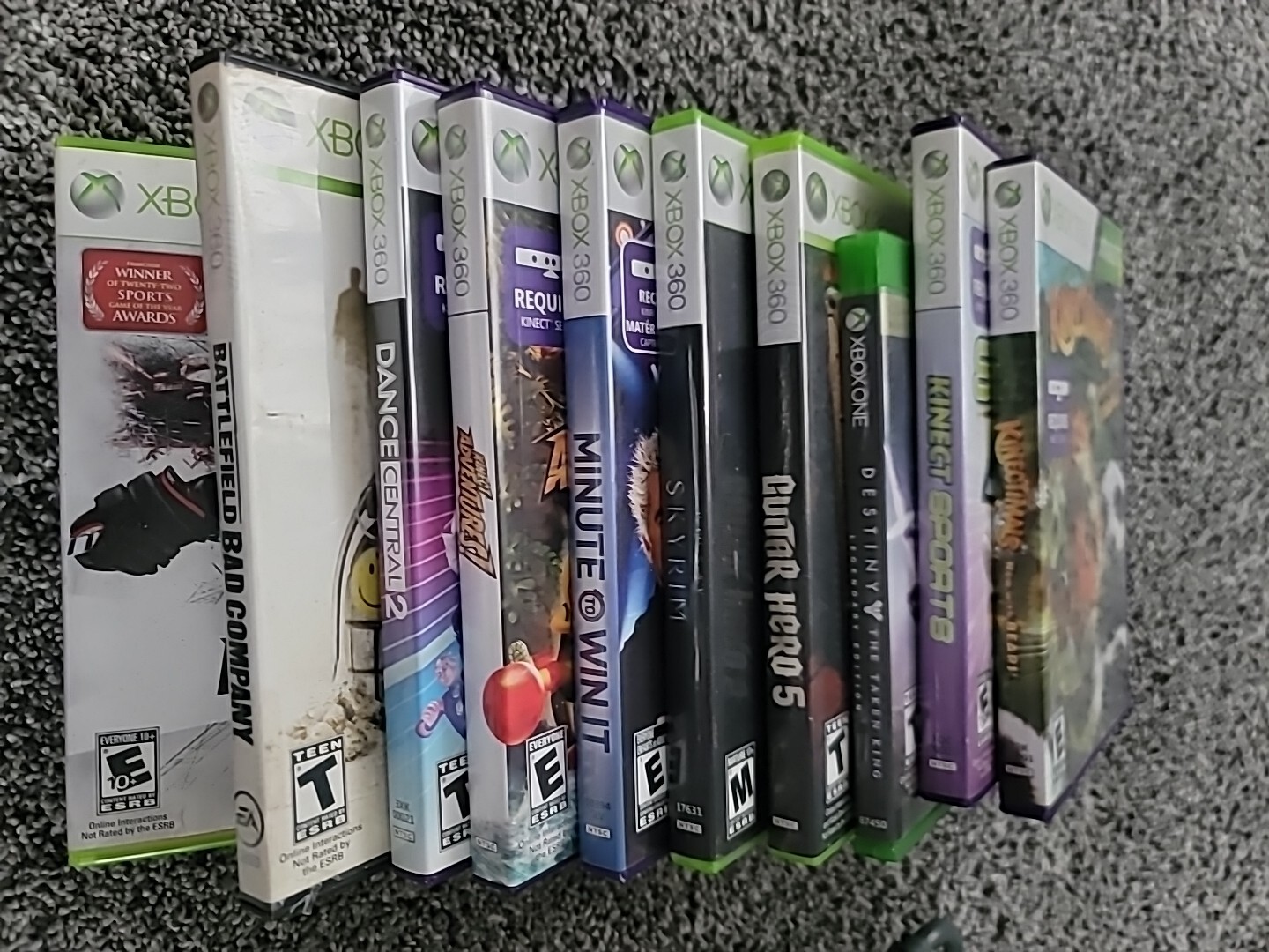 Microsoft Xbox 360 Pro System Bundle 60GB White Console 10 Games Kinect Sensor