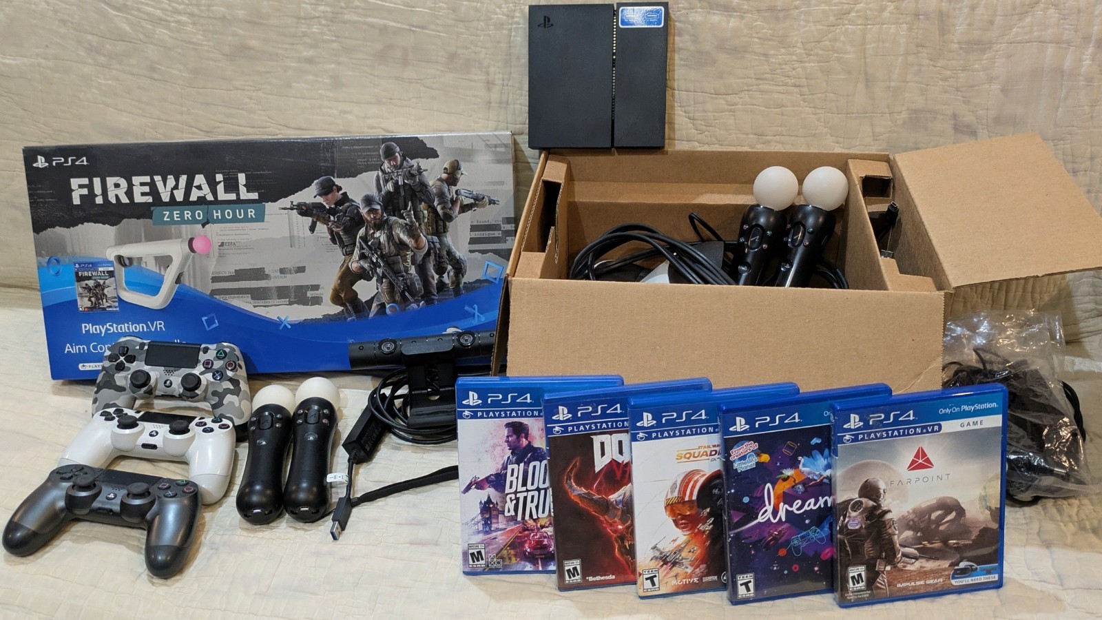 PSVR 1 Bundle with games, Aim Gun, controllers x4 👀 👀