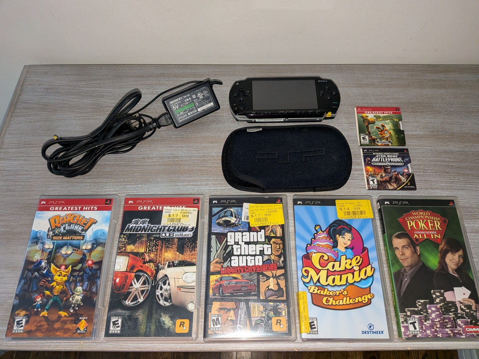 Sony PSP-1001 Console, Case, Charger, 1GB MagicGate, 7 Games, No Battery GREAT!