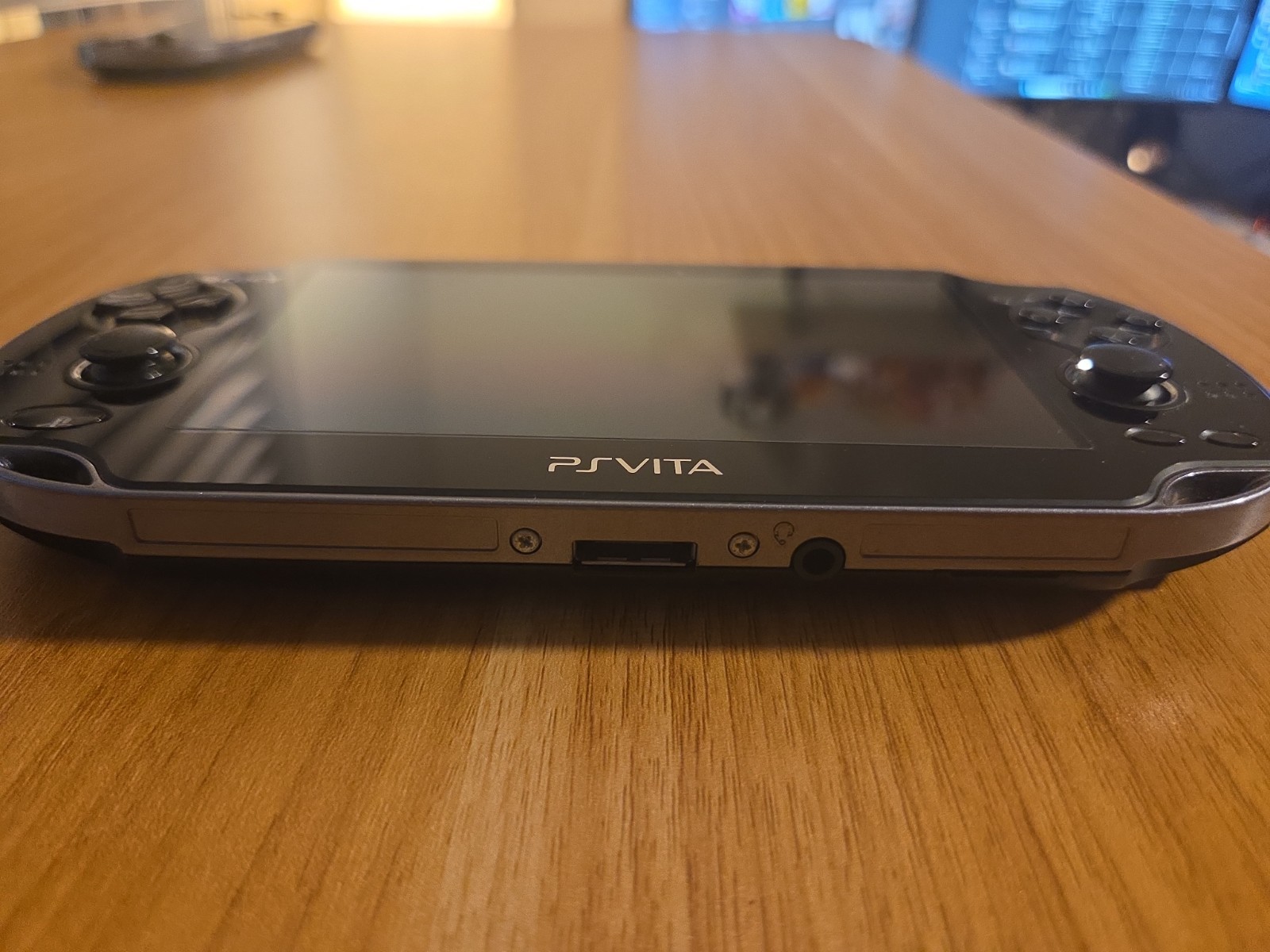 Sony Ps Vita PCH-1100 Crystal Black Model Console And Charger TESTED
