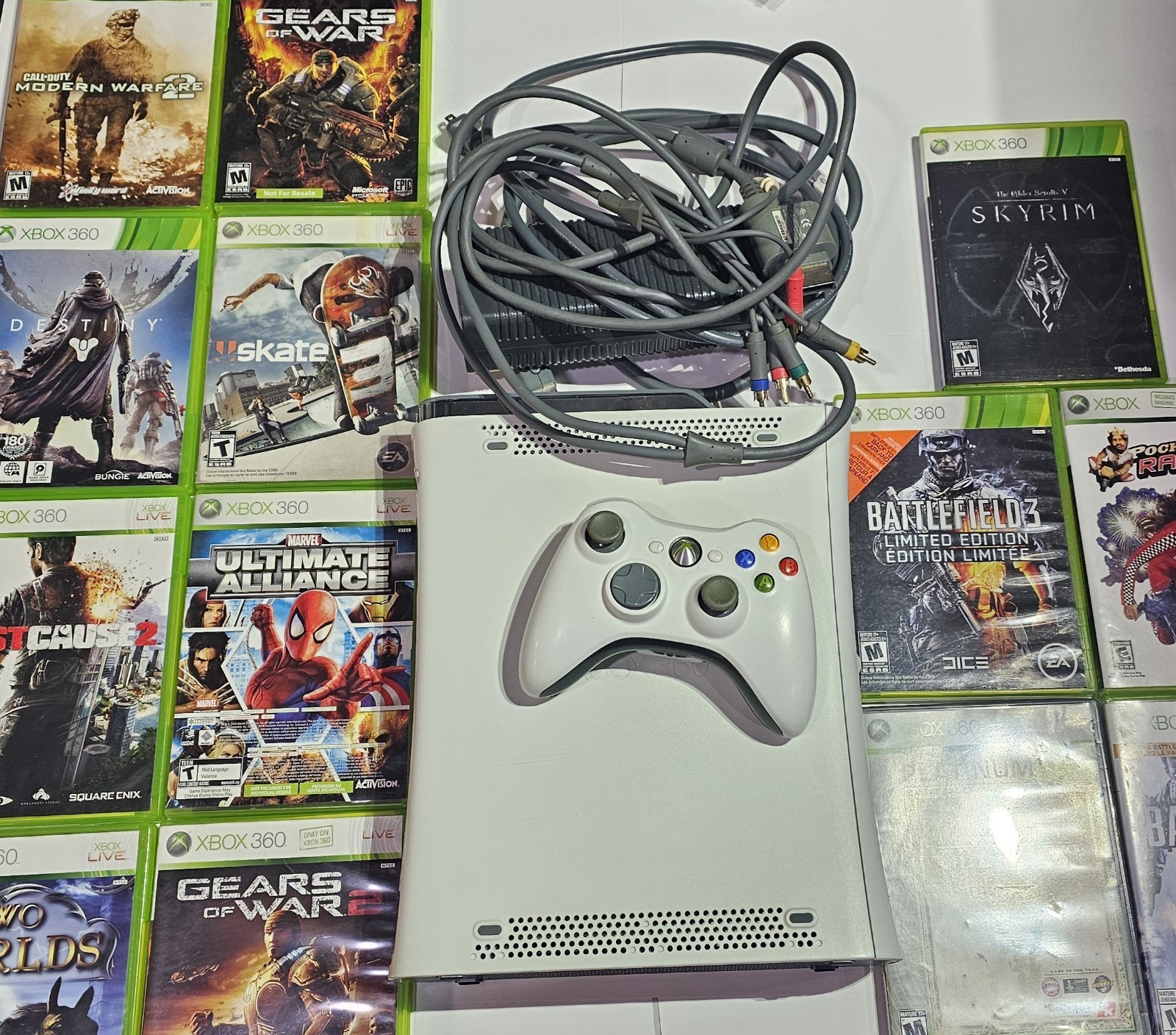 White Microsoft XBOX 360 Video Game Console System Bundle 13 Games OEM Tested