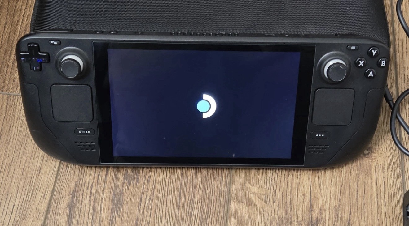 Valve Steam Deck Handheld System Black Wi-Fi USB-C w/ Case Dock Charger