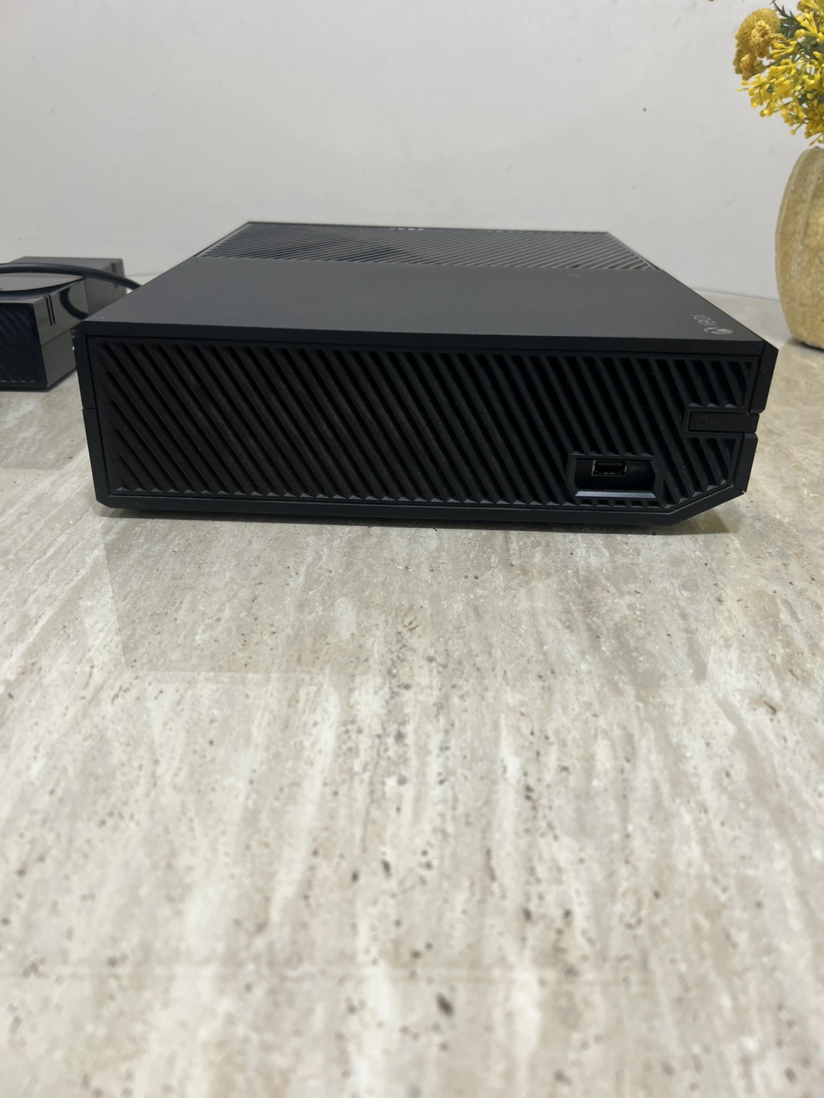 Microsoft Xbox One 1TB Black Console With Rechargeable Battery Pack