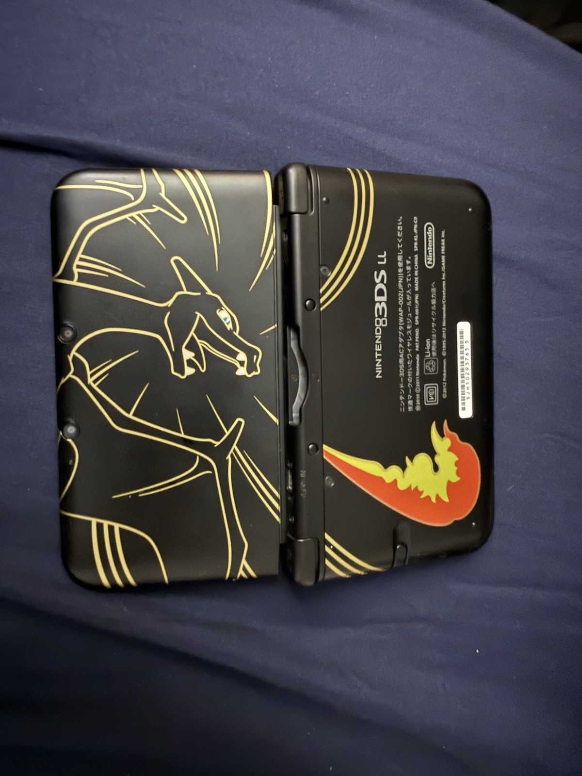 Nintendo 3DS LL Pokemon Charizard Edition Dual Screen Black Gold Red Console