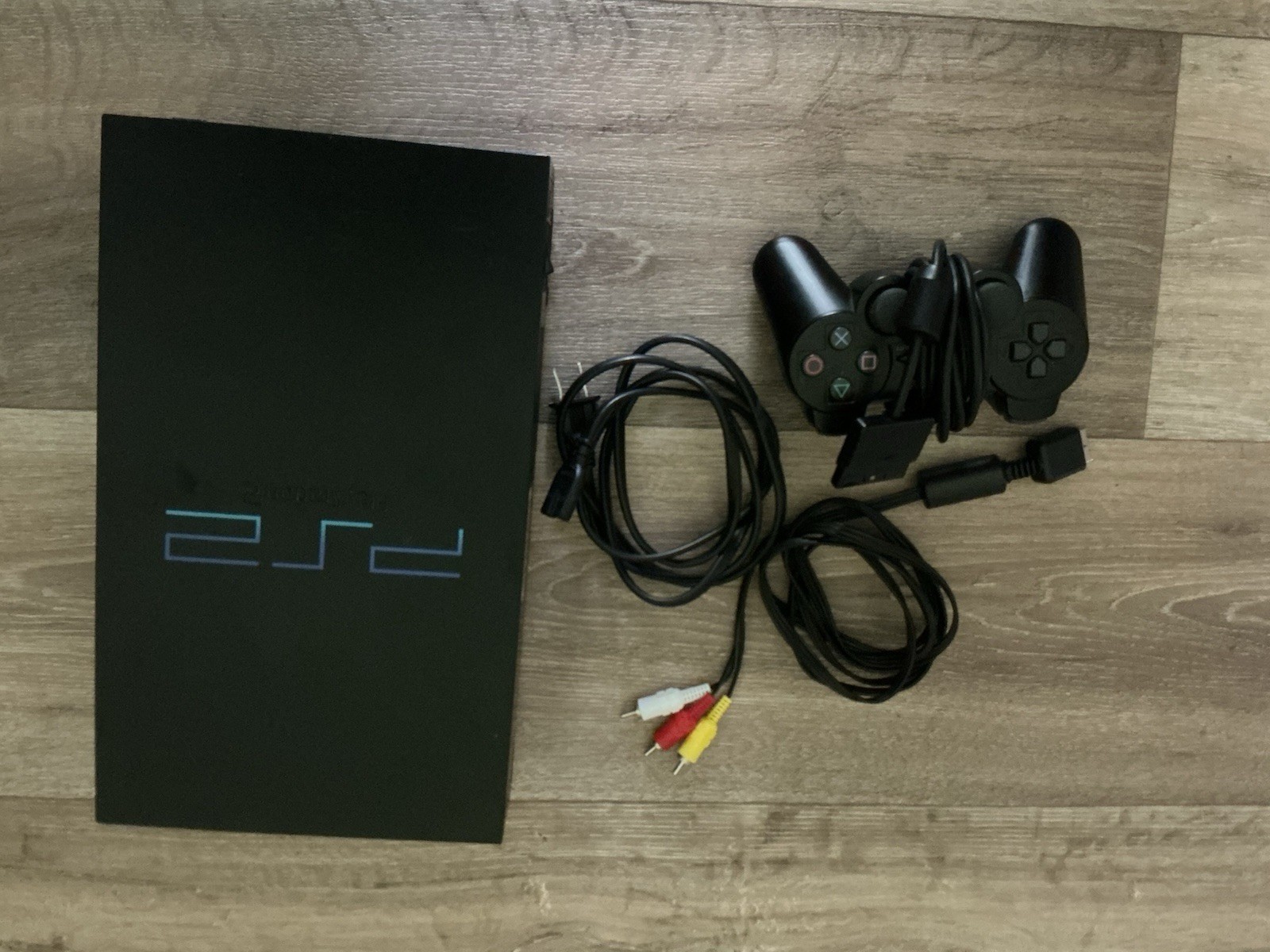 Sony PlayStation 2 PS2 SCPH-39001 Black Bundle *Untested*