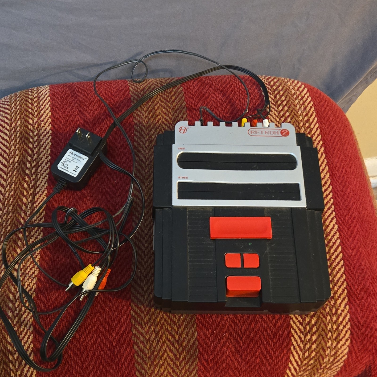 Hyperkin RetroN 2 NES/SNES Console Dual Slots 480p M05932-BK w/ AV+Power