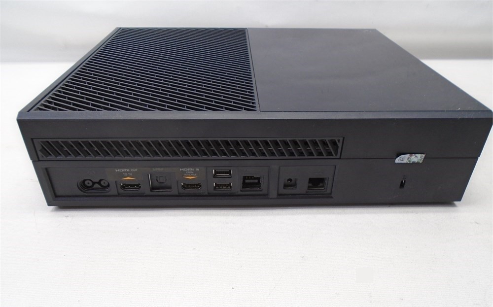 Microsoft Xbox One 1540 Console Bundle + Controller + 3 Games – Tested & Working
