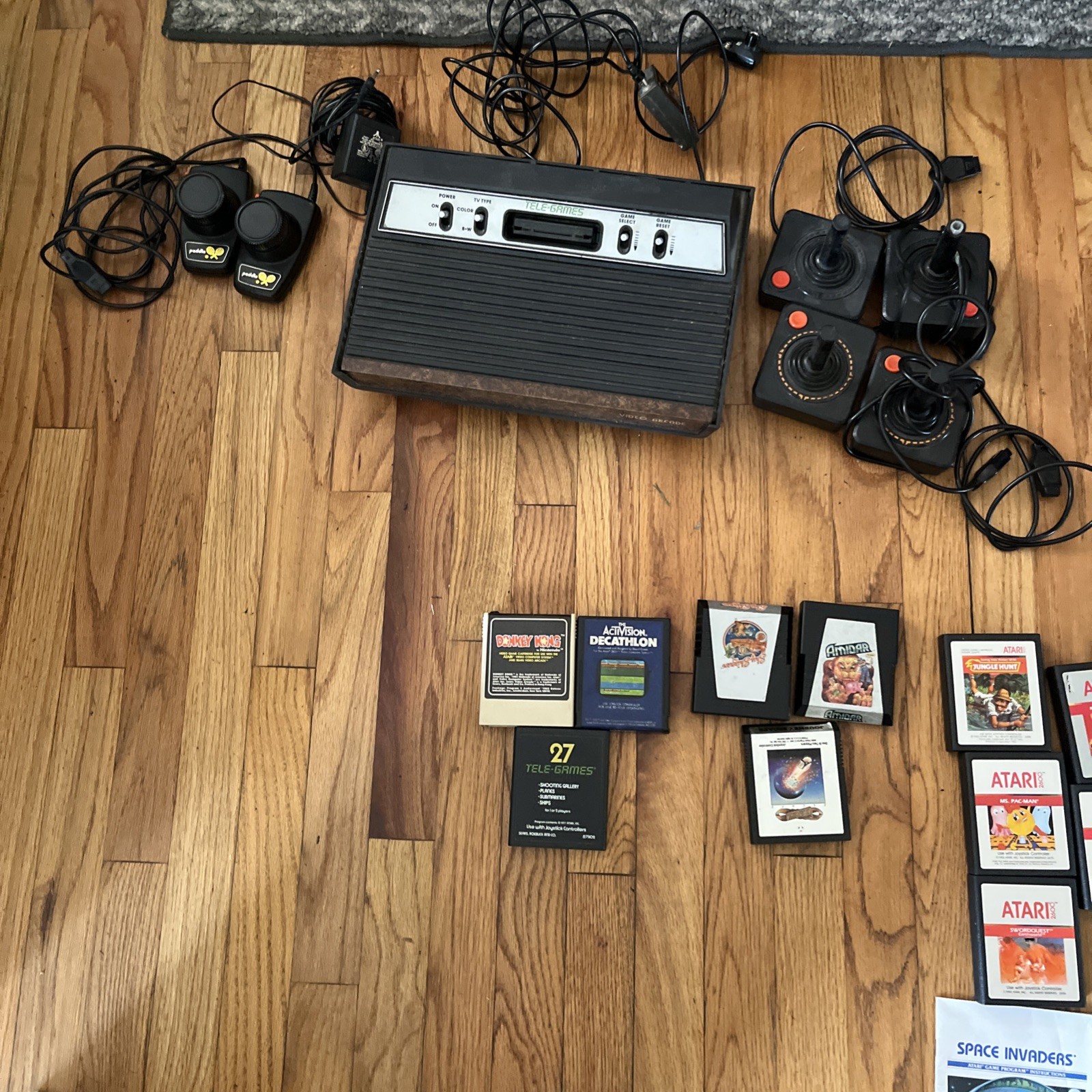 Sears Tele-Games Video Arcade Atari 2600 Console Wood 6 Controllers 16 Games