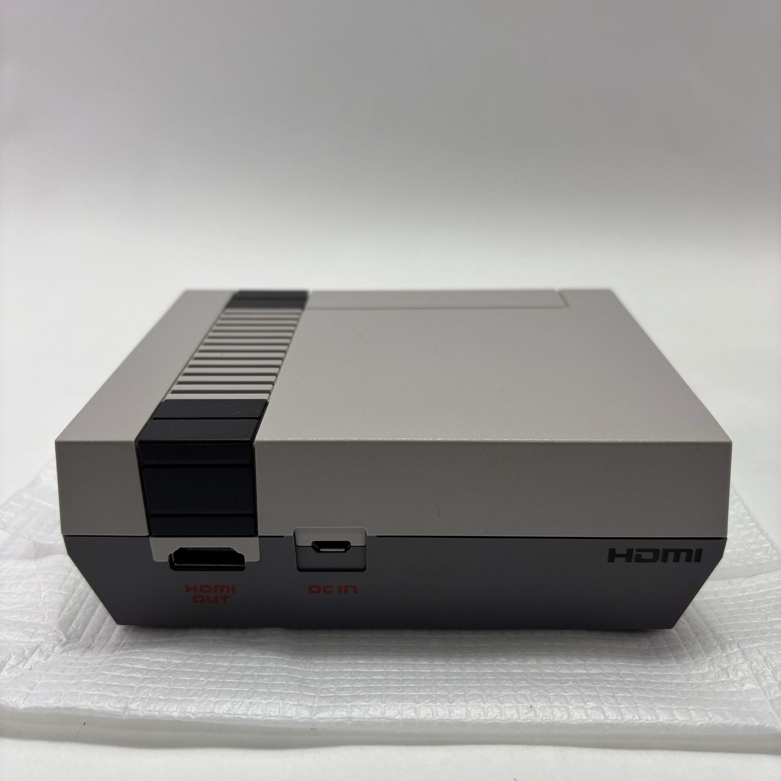 Nintendo Classic Mini Video Game Console CLV-001 Gray