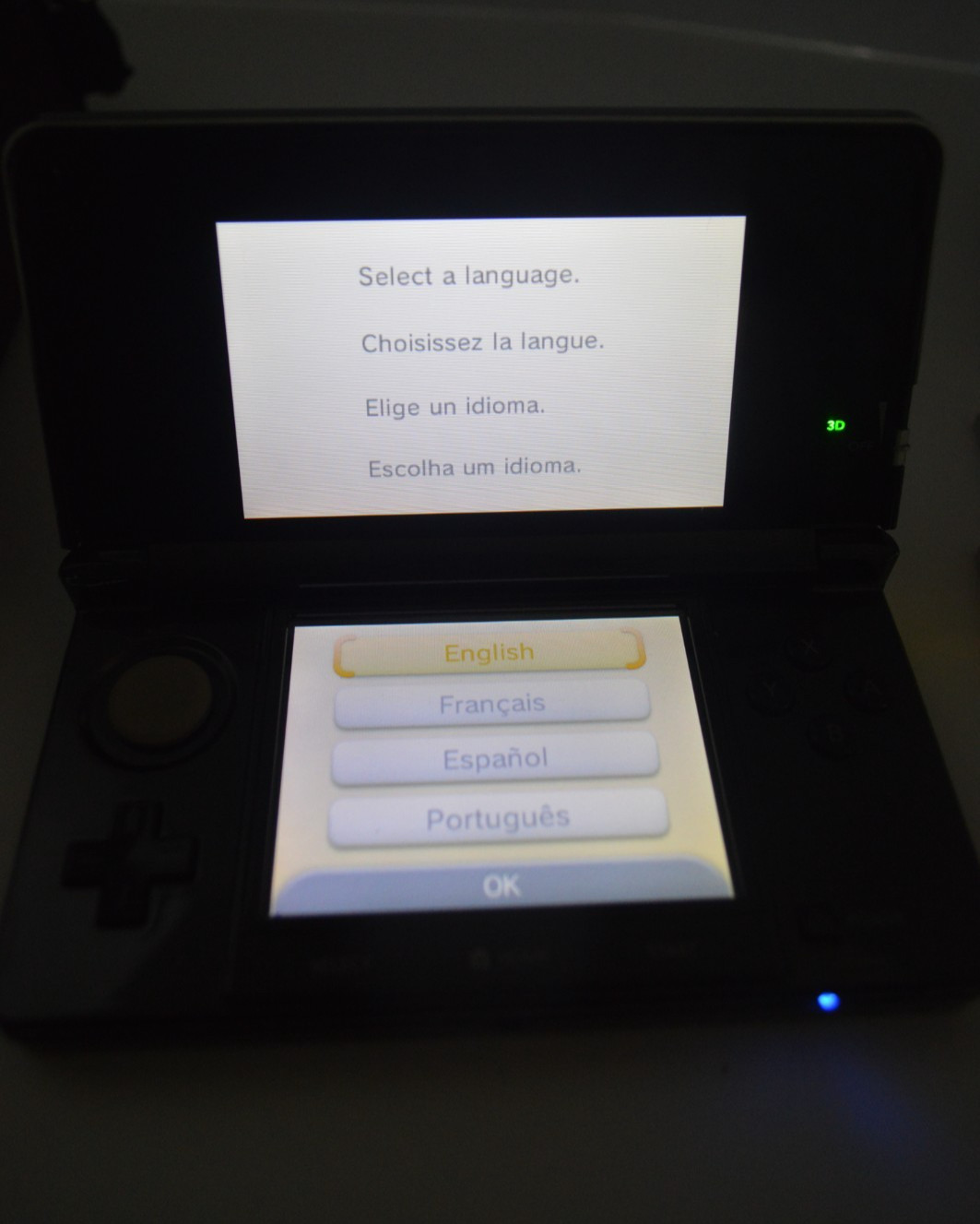 Nintendo 3DS 2GB Handheld System Cosmo Black w/ 7 Games, Charger, & Case WORKS