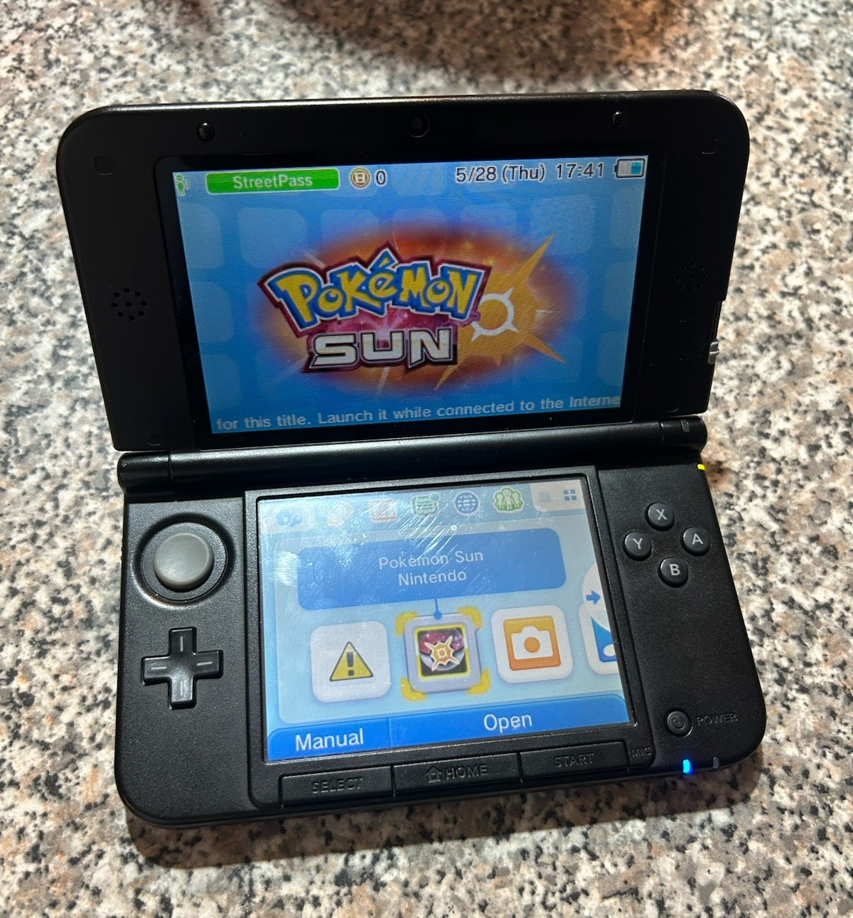 Nintendo 3DS XL Blue & Black Handheld Console StreetPass SD Card 64GB