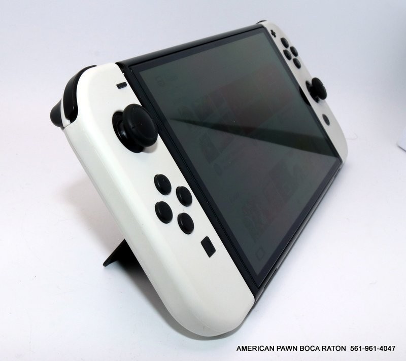 Nintendo Switch OLED Model HEG-001 Handheld Console – 64GB – White AS IS READ