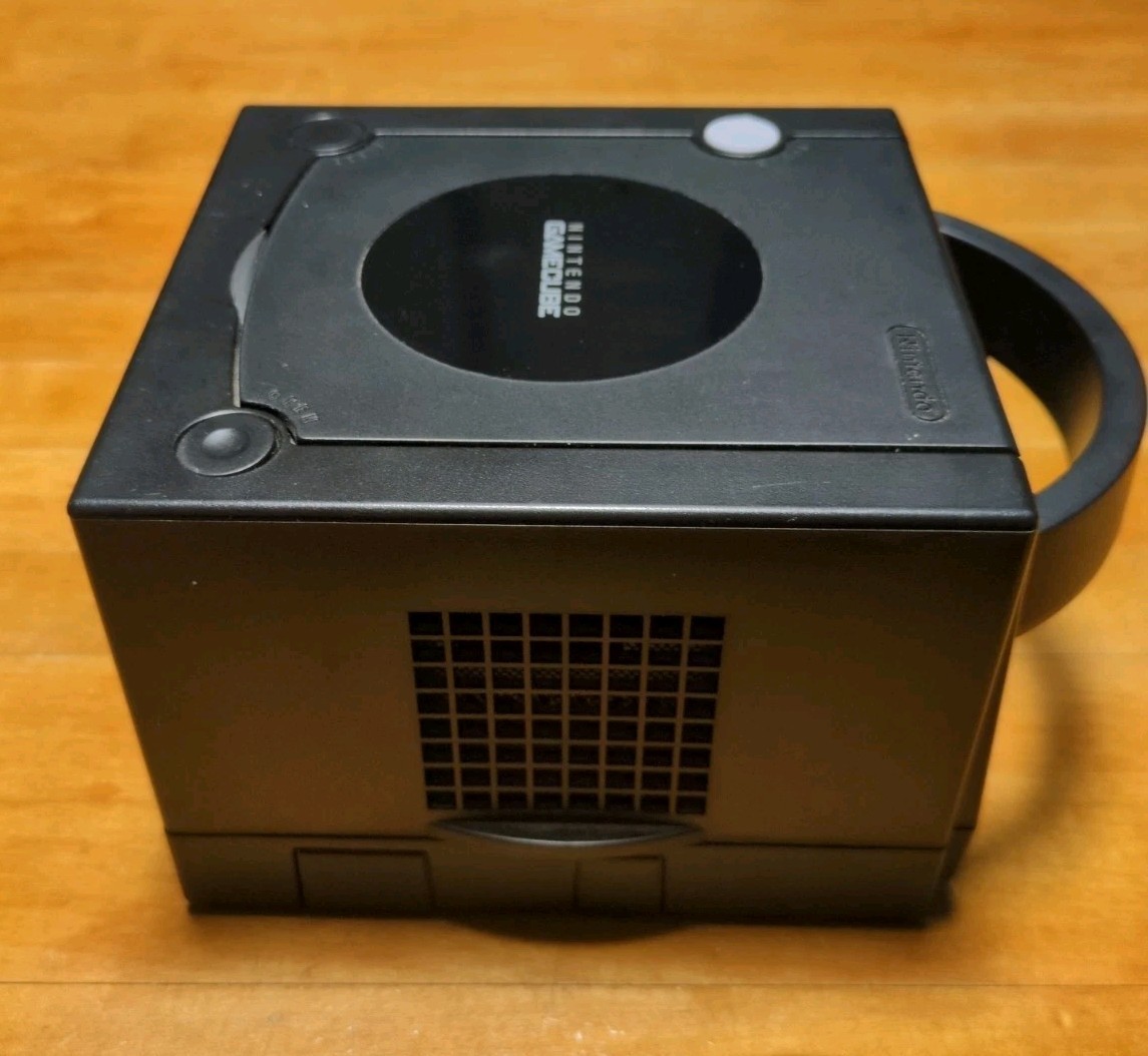 Nintendo GameCube DOL-101 Black Console Bundle – 5 Games