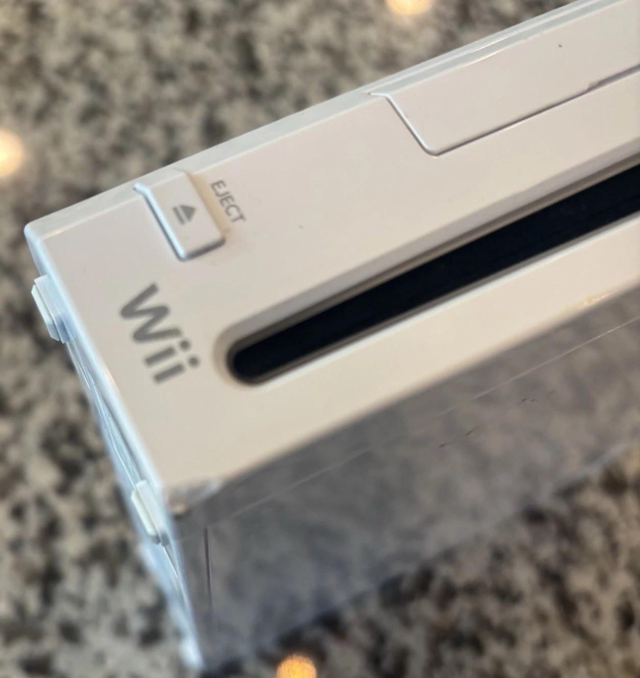 Nintendo Wii Console White System Bundle 1 Remote Nunchuck WiiSports WiiPlay