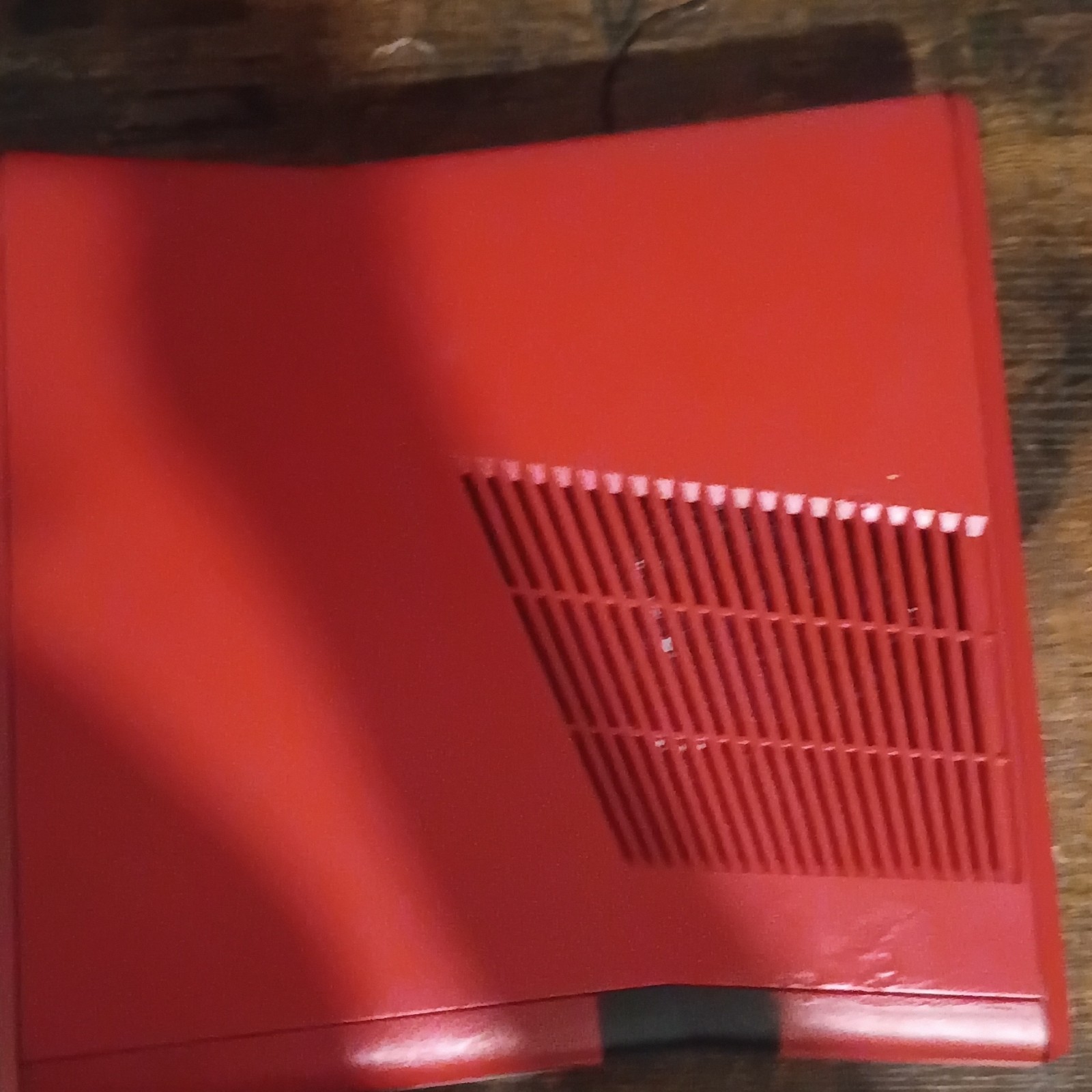 Microsoft Xbox 360 S 4GB Model, red, Controllers + 2 Games