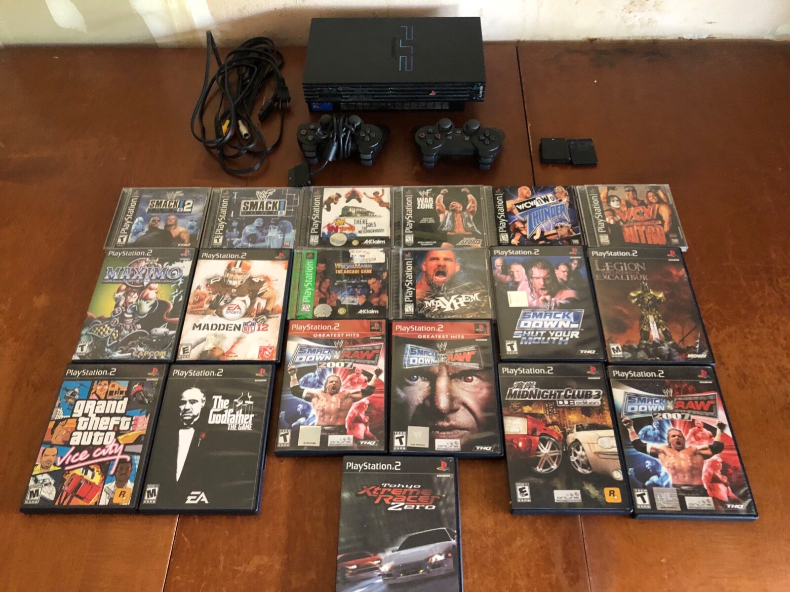 Sony PlayStation 2  w/ 19 games included