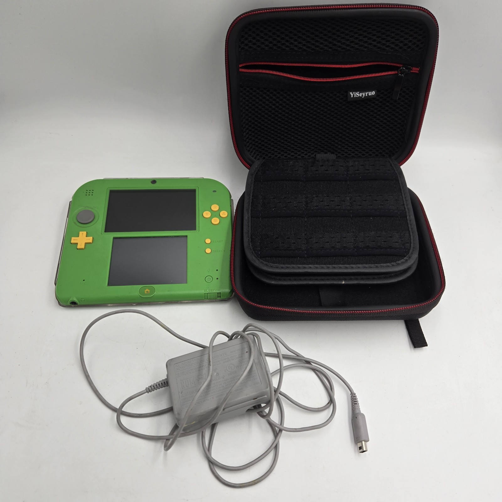 NINTENDO 2DS ZELDA EDITION GREEN PROTECTIVE CASE & TRAVEL CASE Tested No Stylus