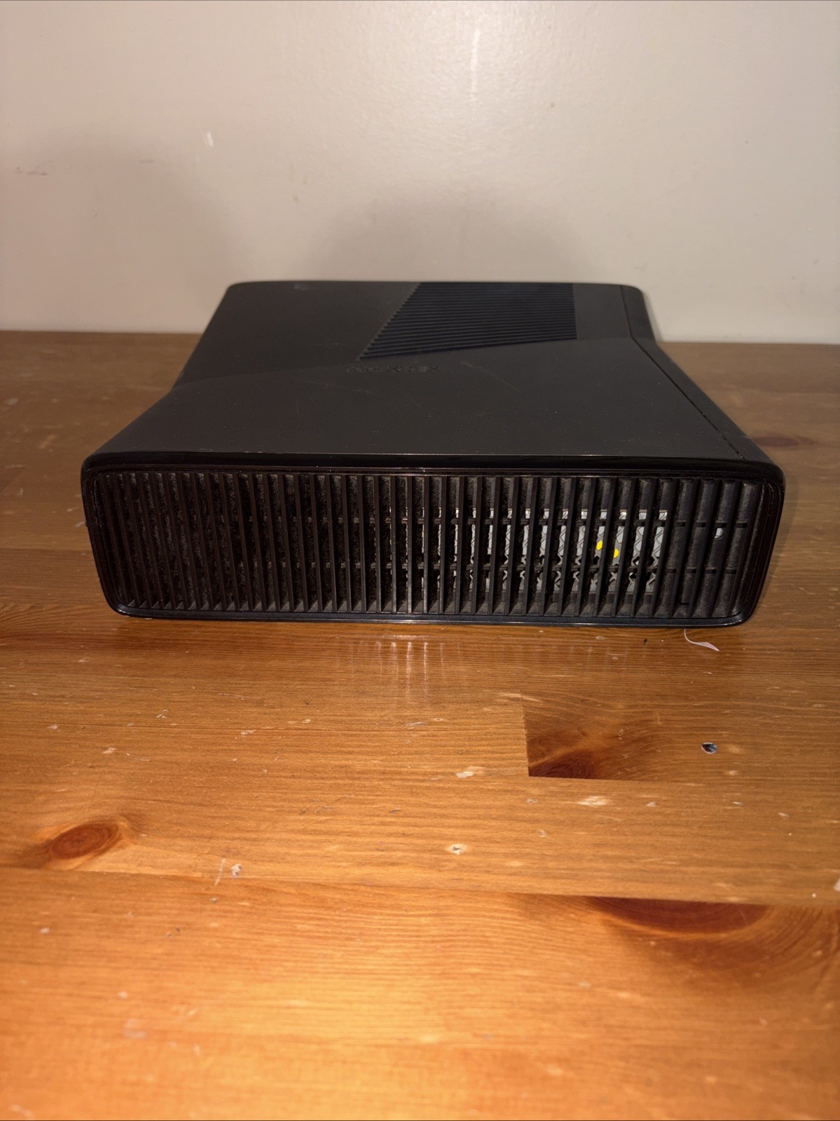 Microsoft Xbox 360 S 4GB Console only – Black (1439) – Tested/works