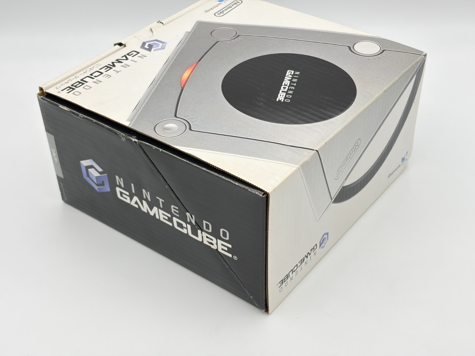 GameCube Silver Console Boxed FOR PARTS ONLY – Read Description