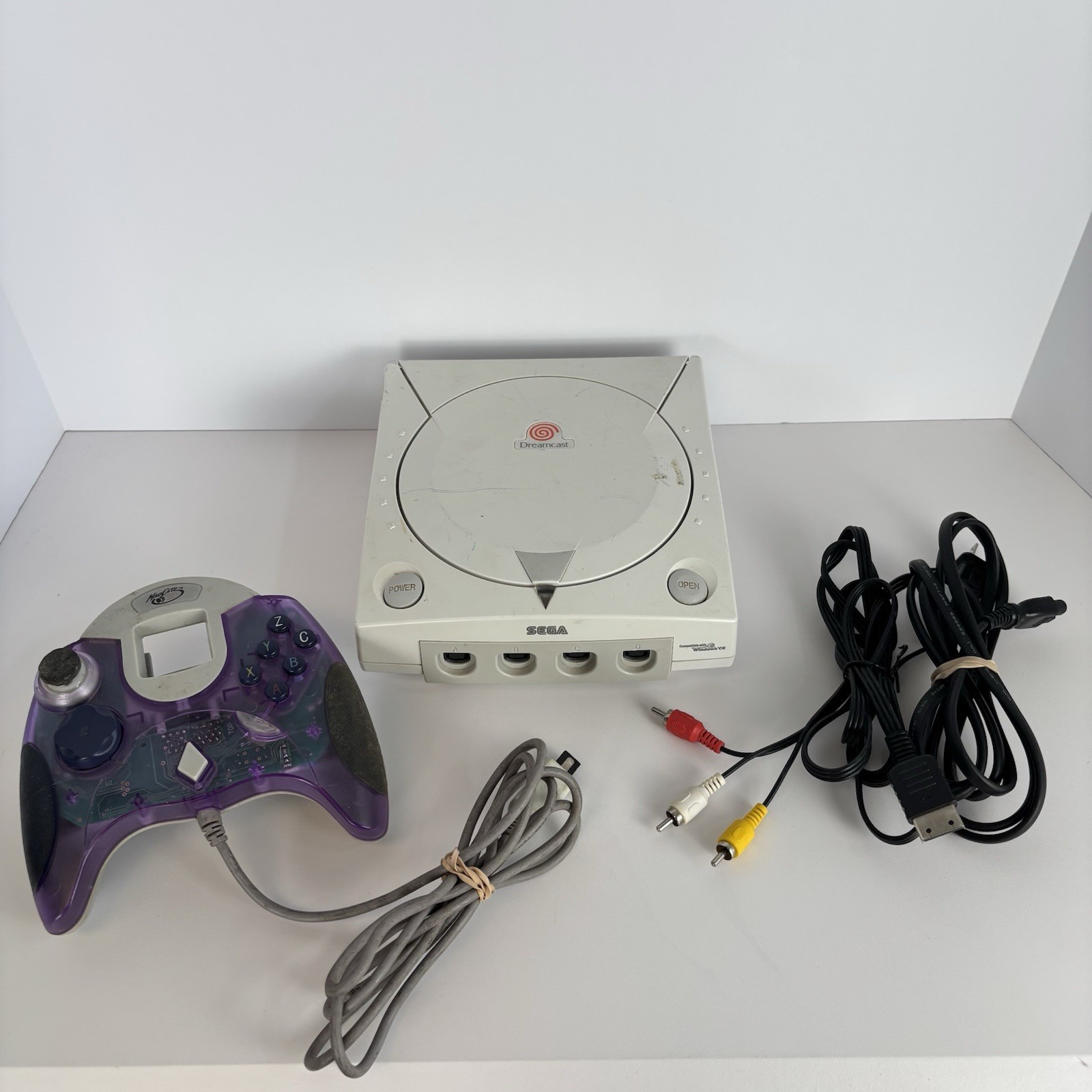 SEGA Dreamcast Console w/ Controller, Power & A/V Cables – Tested