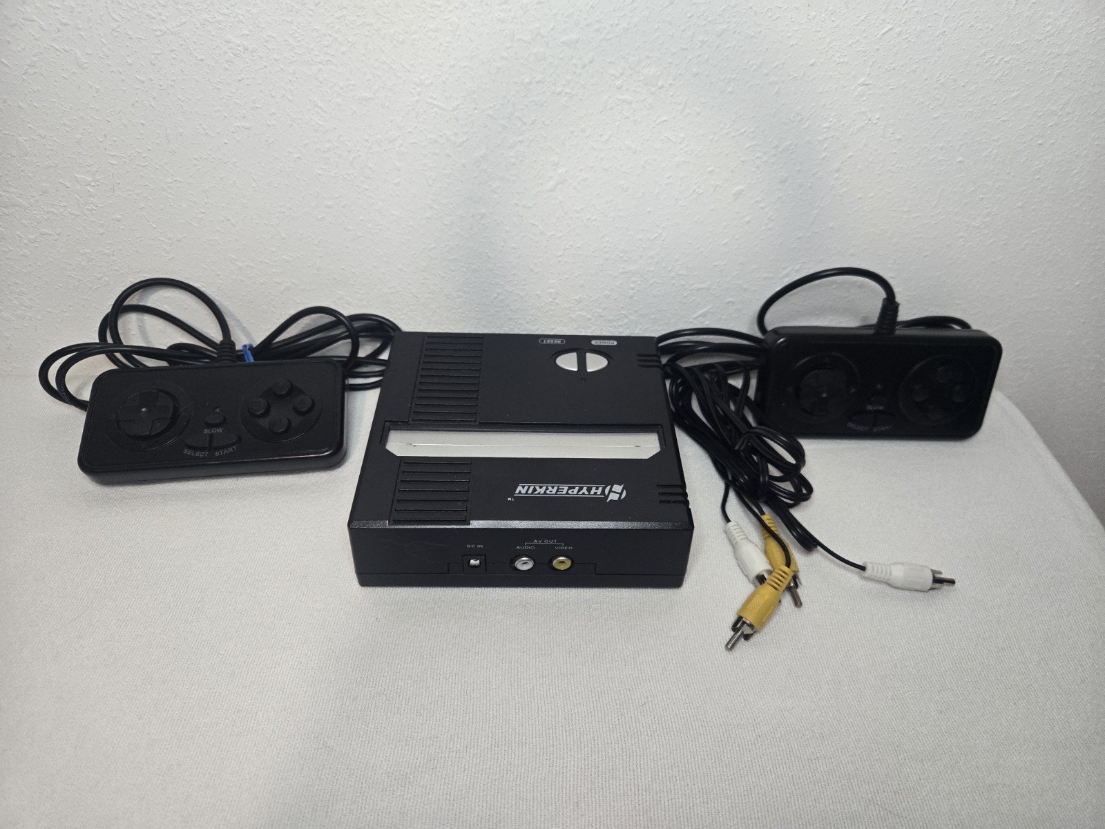 Hyperkin Retron NES Home Console Black Composite RCA Controllers AV Cable Manual