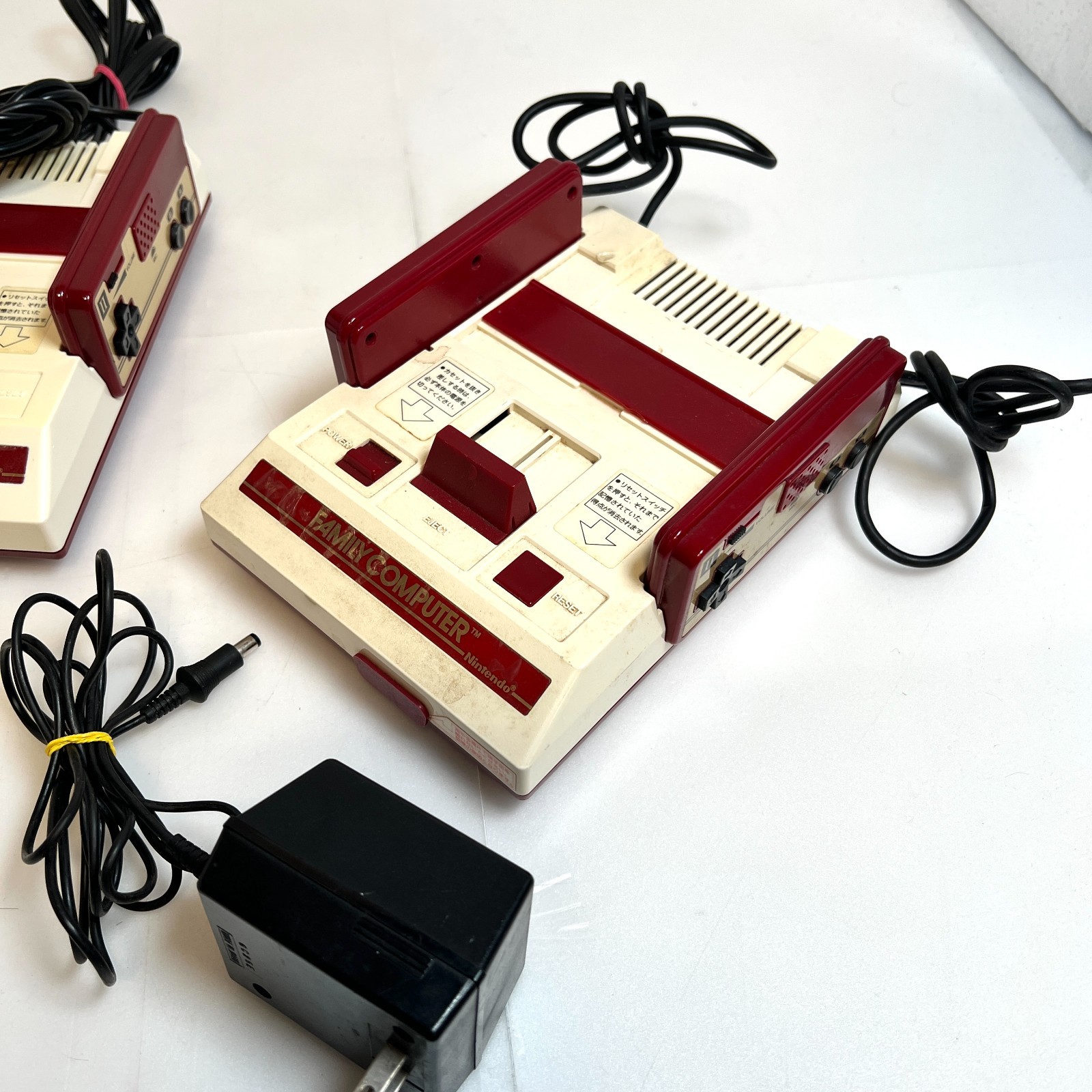 Three Family Computer (Famicom) consoles, junk condition, AV specifications, JP.