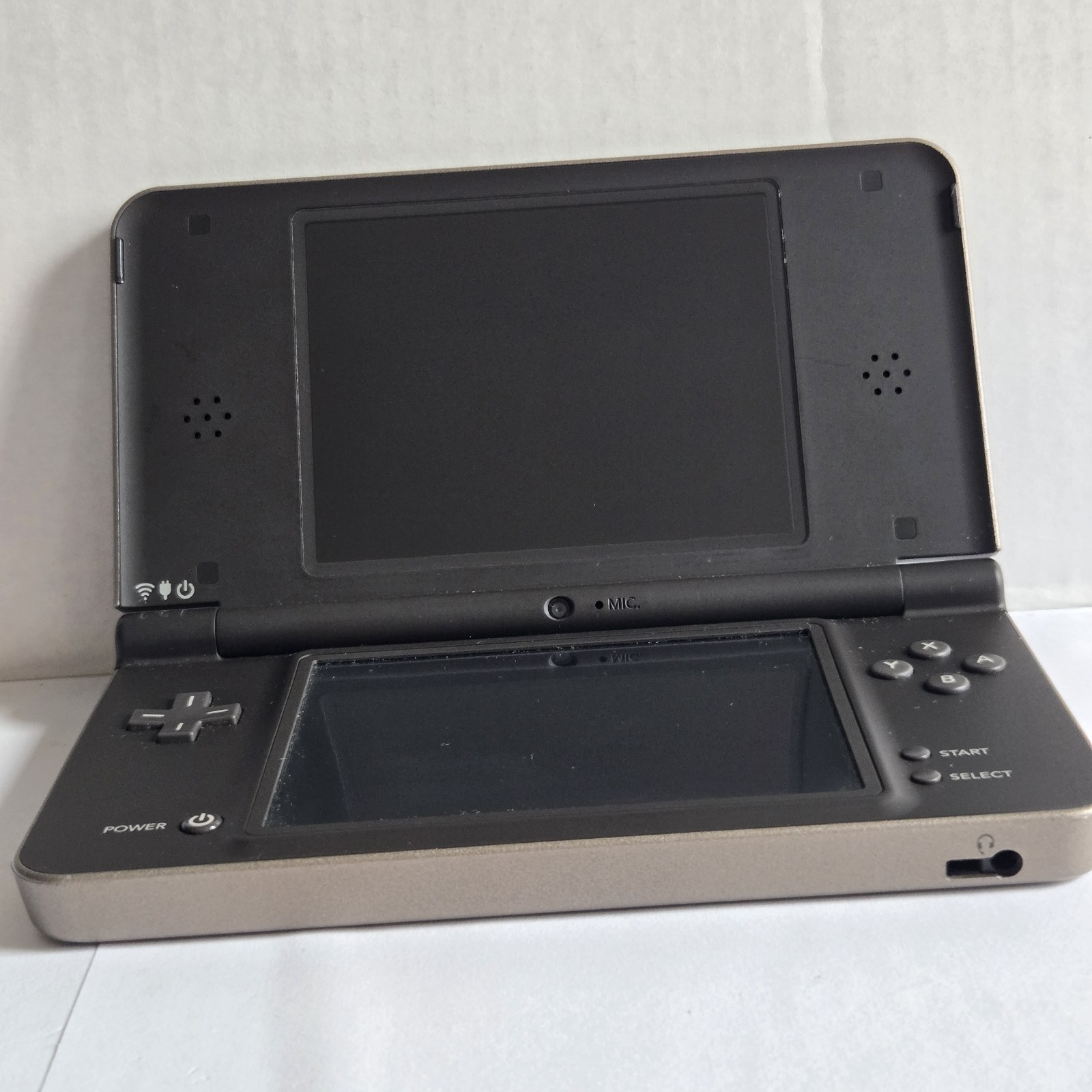 Nintendo DSi XL Bronze/Black Handheld Console Wi-Fi UTL-001 NTSC-U/C