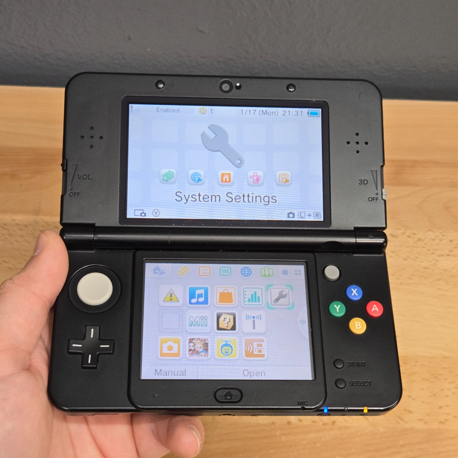 “New” Nintendo 3DS – Black Friday Mario Edition Console – USA English