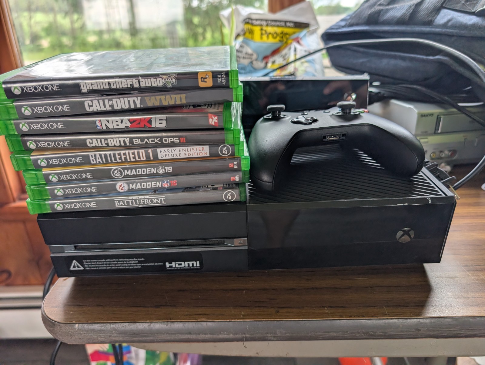 Xbox One Console Bundle & 8 Games! CLEAN/TESTED! GAMEPASS READY!