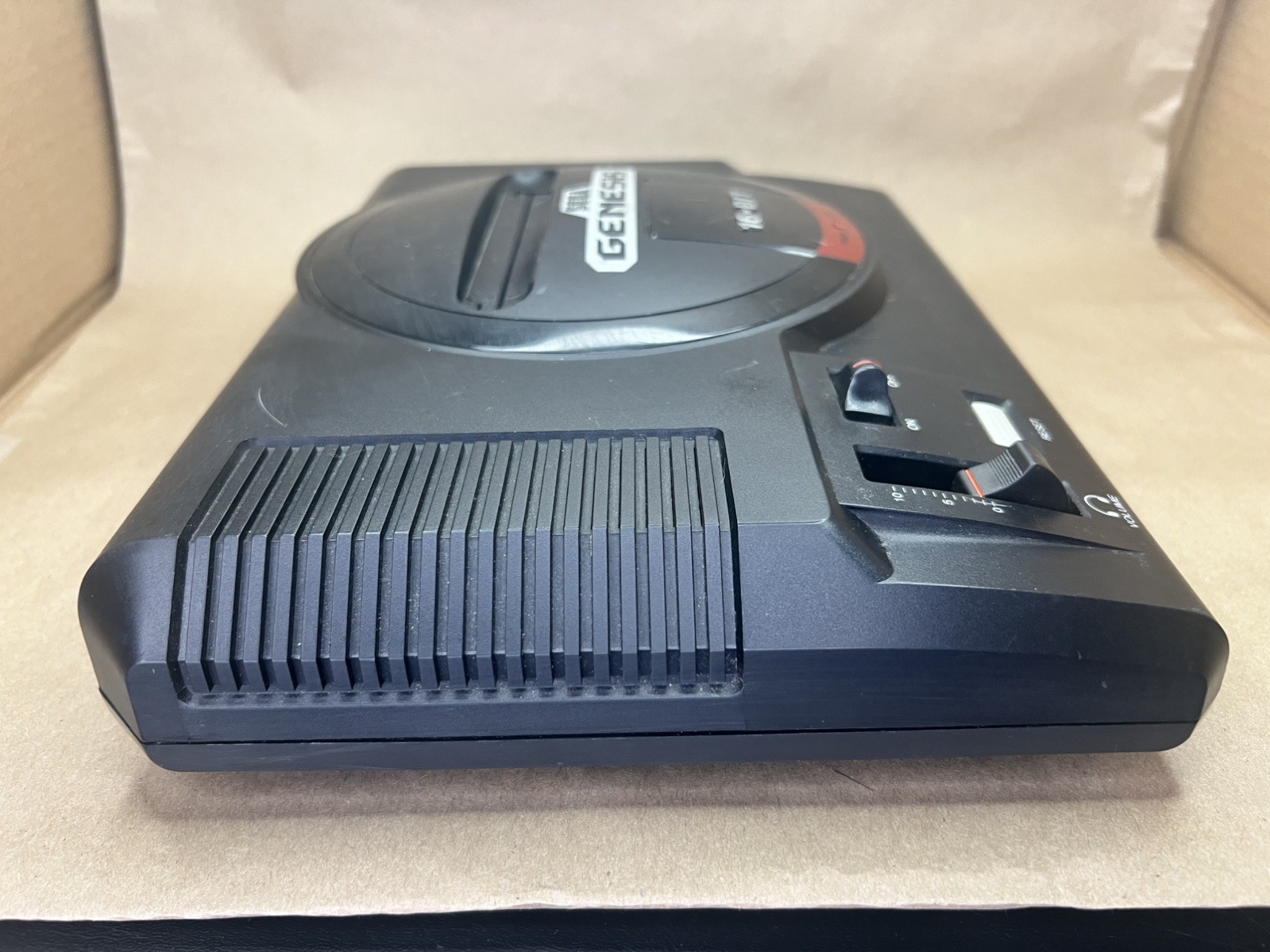 Sega Genesis 1 Console + 2 Games & 4 controllers (2-OEM, 2-3rdP) – TESTED-WORKS