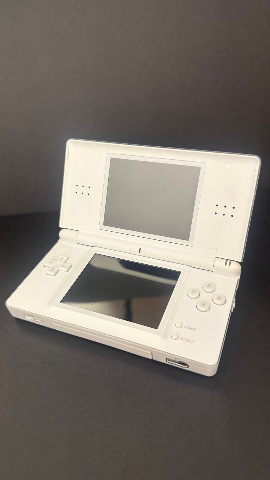 Nintendo DS Lite White Bundle w/ Charger + Mario Kart DS + New Super Mario Bros
