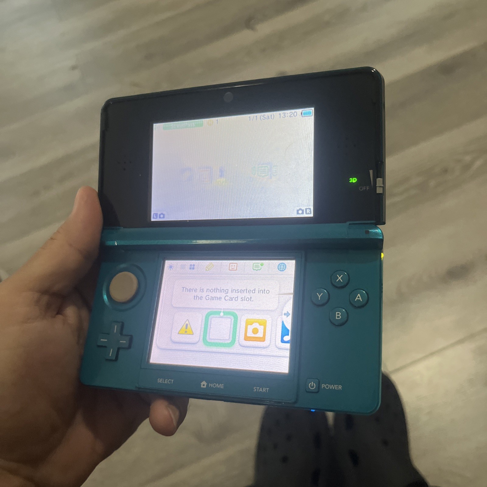 Nintendo 3DS Handheld System – Aqua Blue Charger, Stylus Doesn’t Read Games