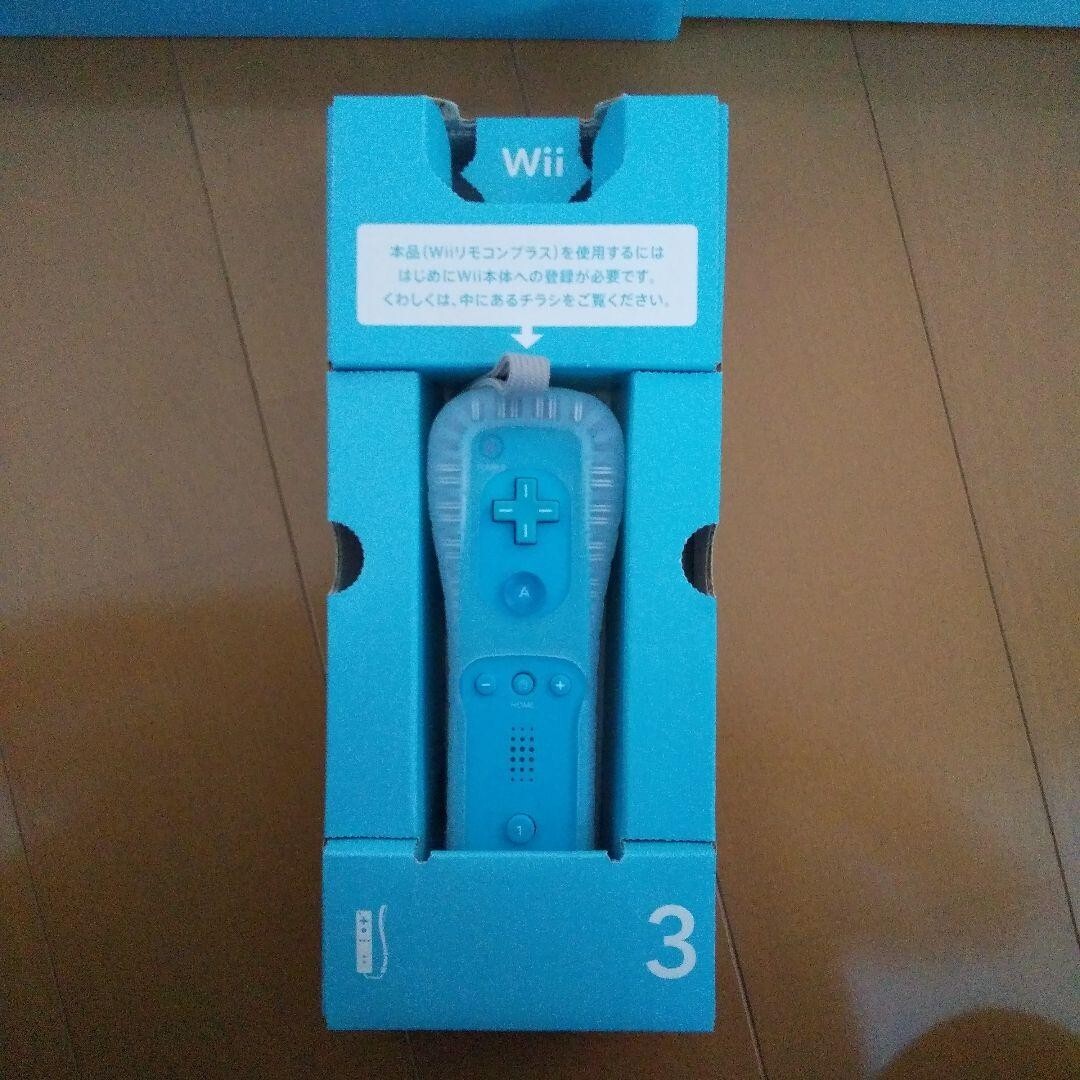 Nintendo Wii Black Console 2 Remote Control Sports Resort Mario Tennis Software