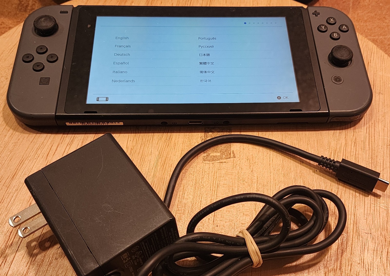 Nintendo Switch Joy Con, Dock, Controller, Comfort Grip & Charger – HAC-001