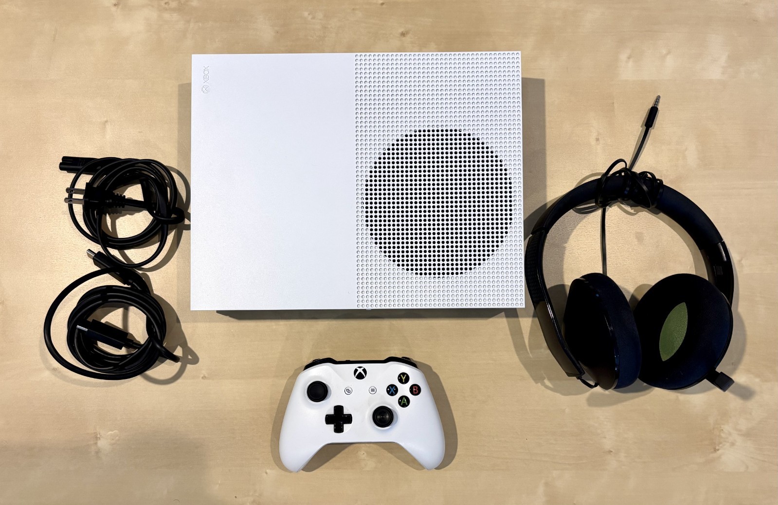 Microsoft Xbox One S 1TB Console – White **EXCELLENT CONDITION**