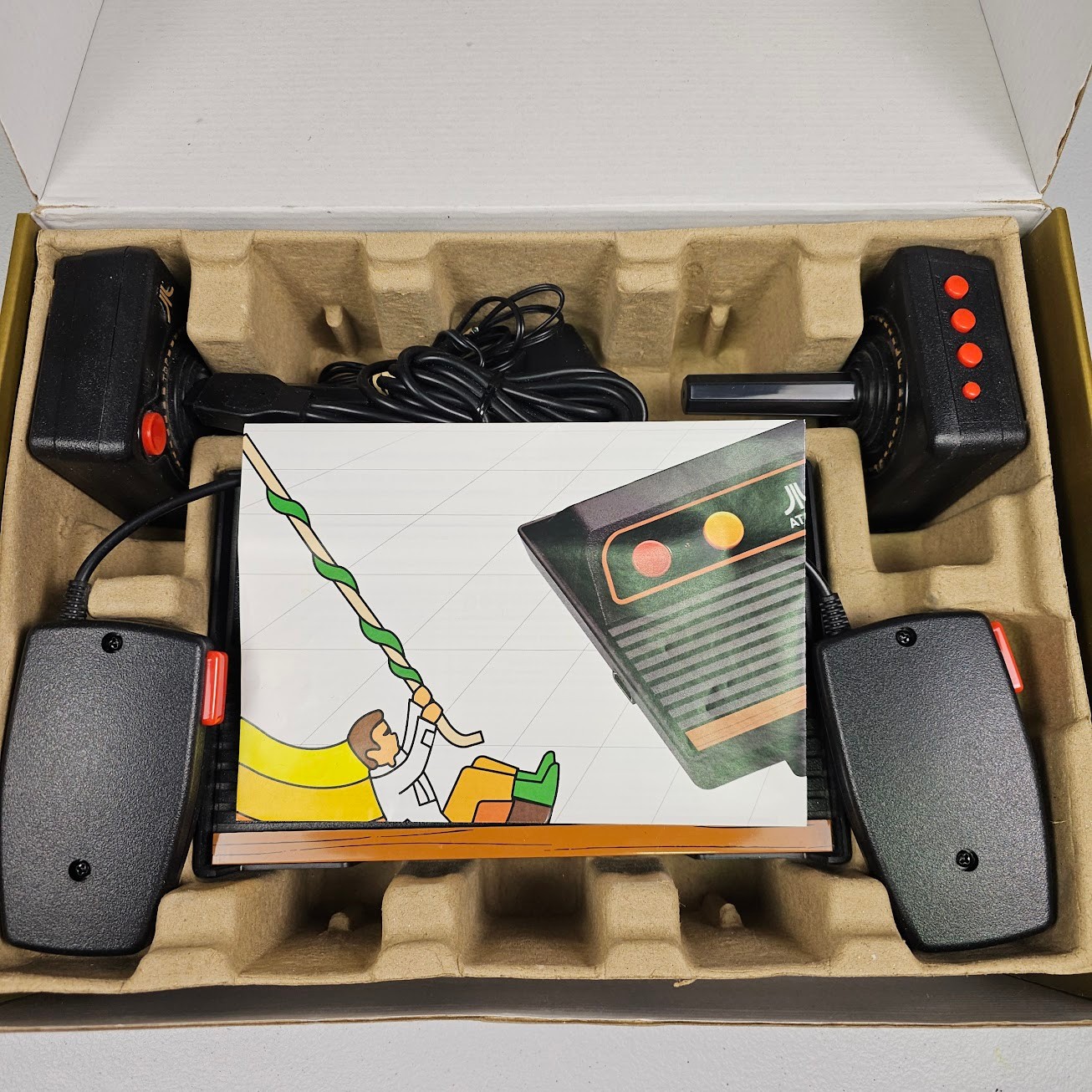 Atari Flashback 8 Gold Deluxe HD Classic Retro Gaming Console 120 Games HDMI CIB