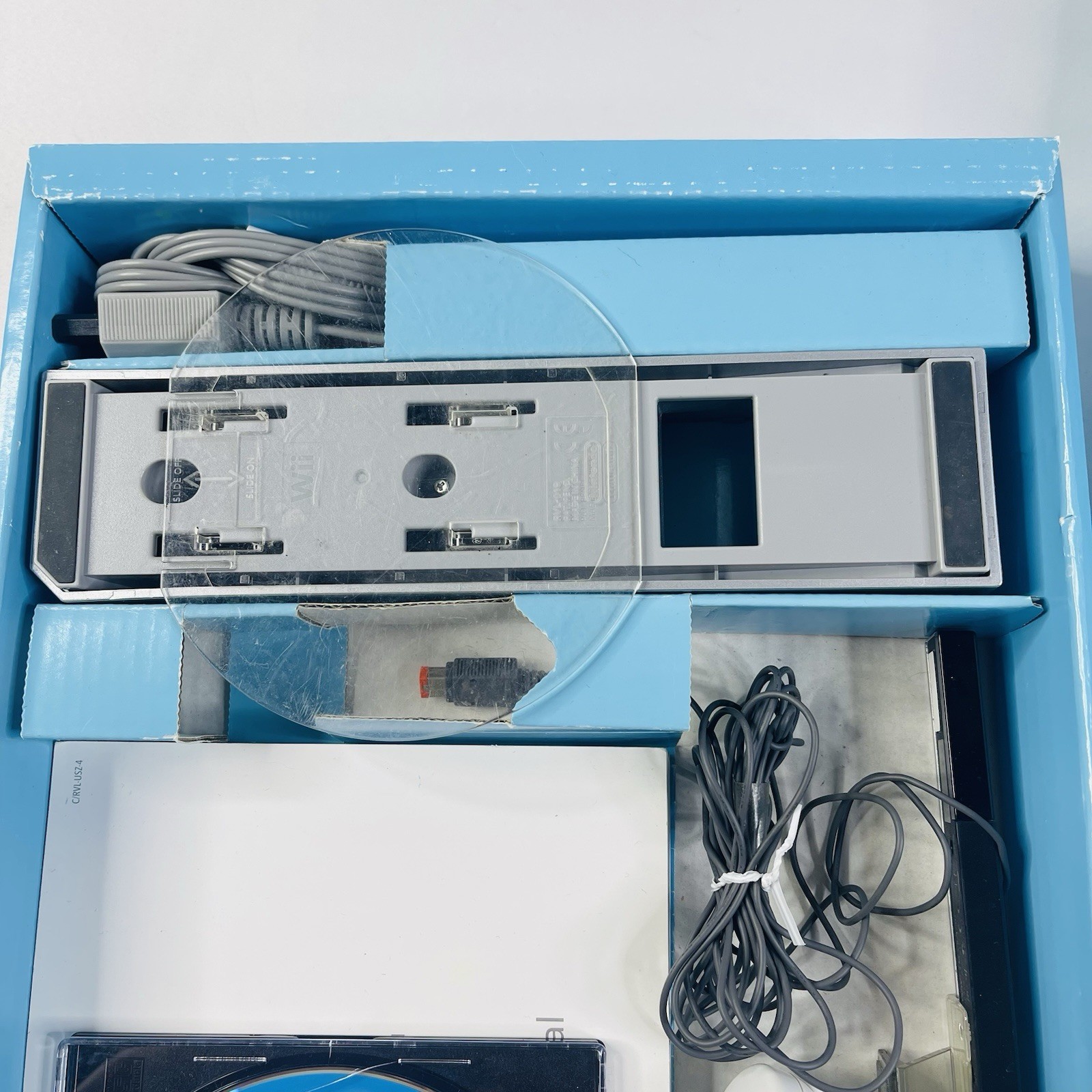 Nintendo Wii Console Complete In Box with Wii Sports Bundle – White Tested