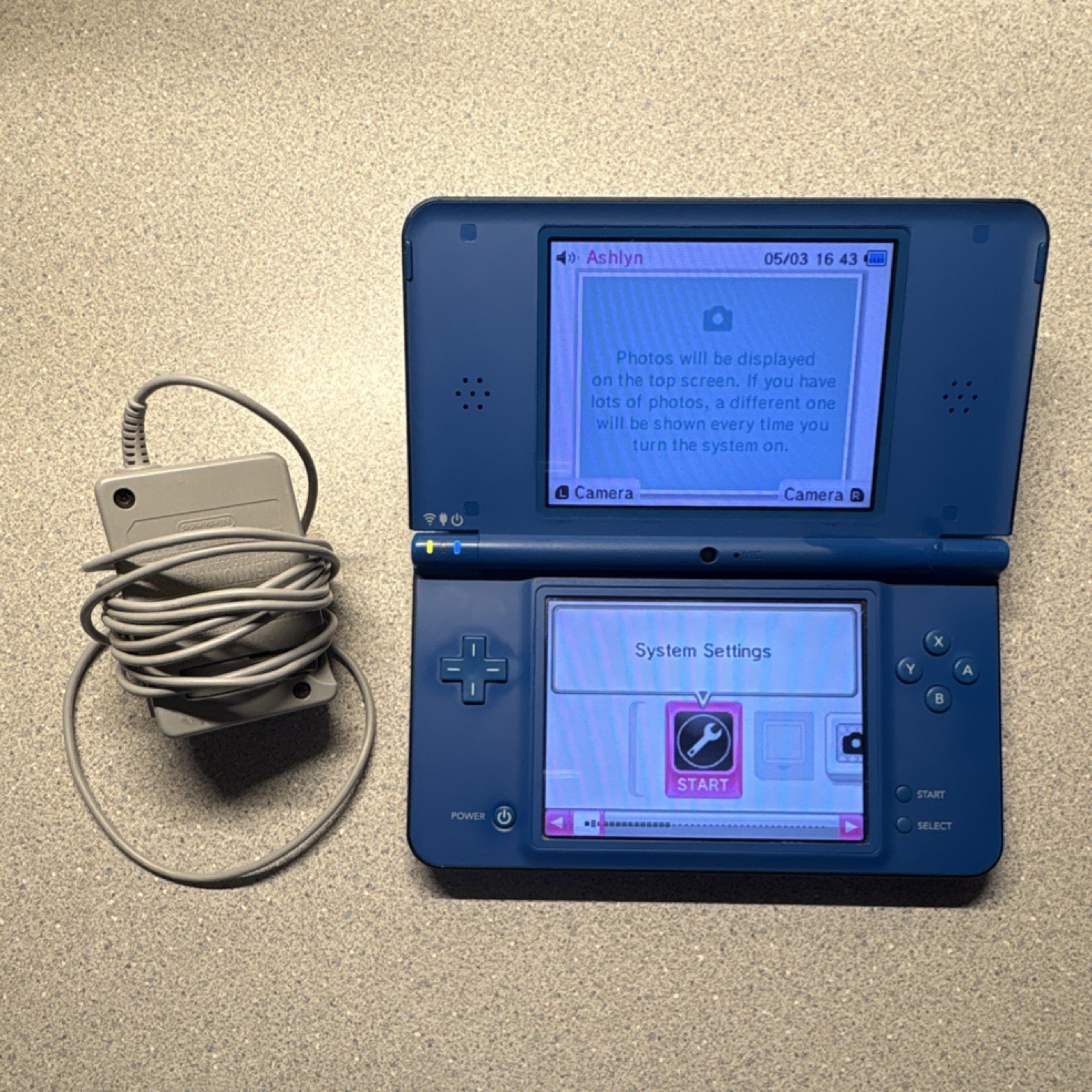 Nintendo DSi XL Handheld Console – Midnight Blue – Tested and Works – No Stylus