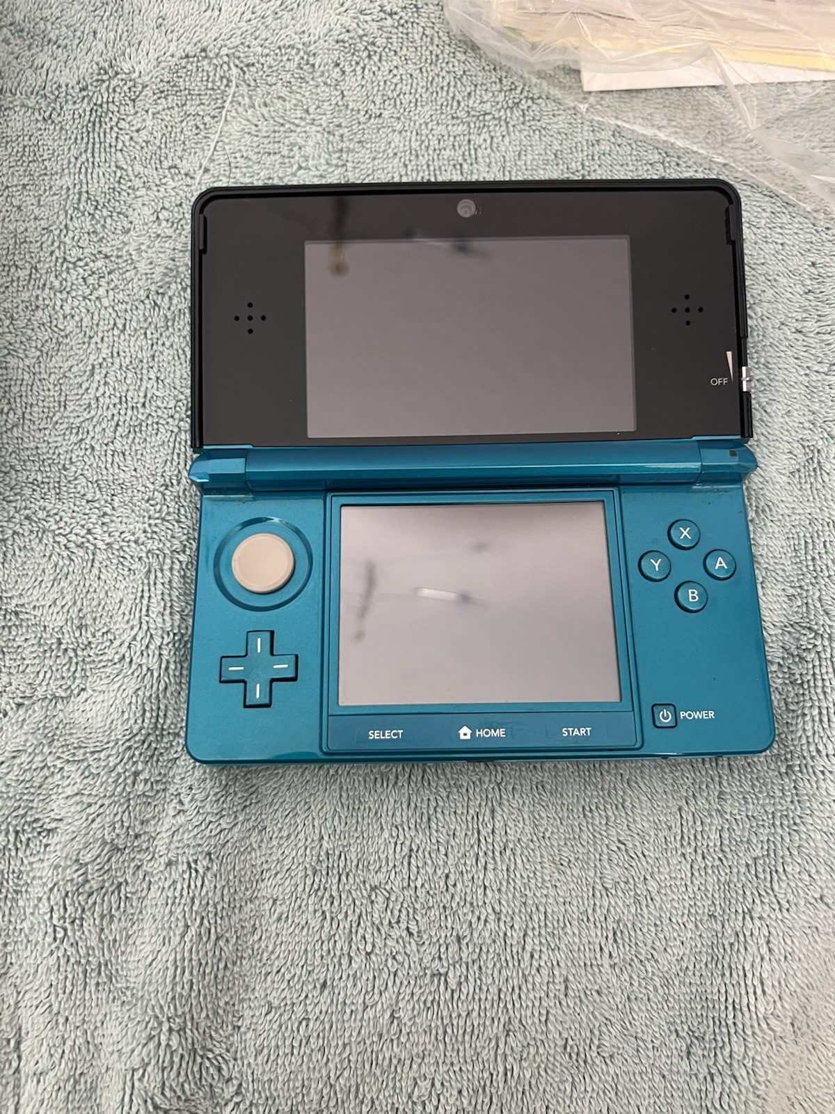 Nintendo 3DS Handheld System – Aqua Blue LK NU Box