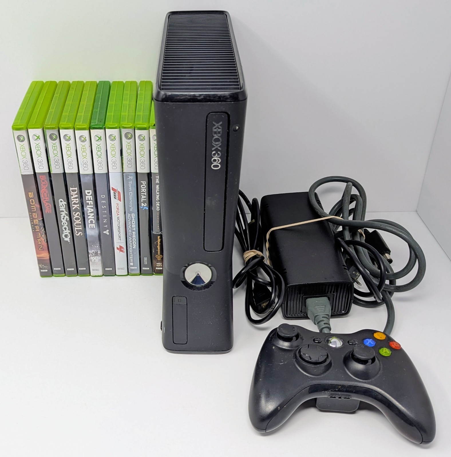 Microsoft Xbox 360 Black 4GB Console Bundle w/ 10 Games – Bomberman – Tested!