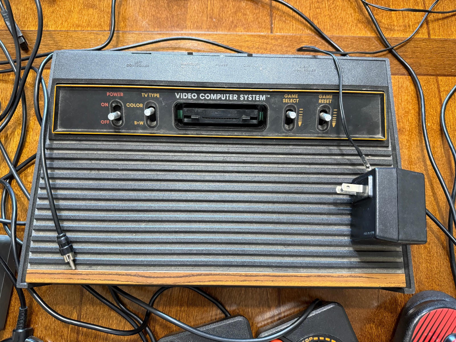 VINTAGE Atari 2600 CX2600A GAME CONSOLE (WORKING), MISC CONTROLLERS GAMES 1977