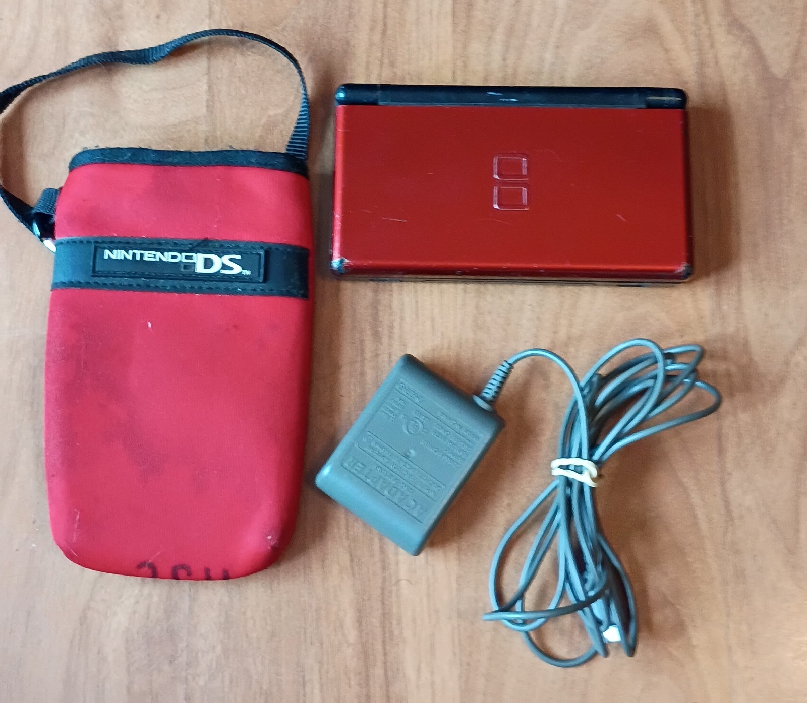 Nintendo DS Lite Crimson Red/Black Handheld Console for Nintendo DS W Charger